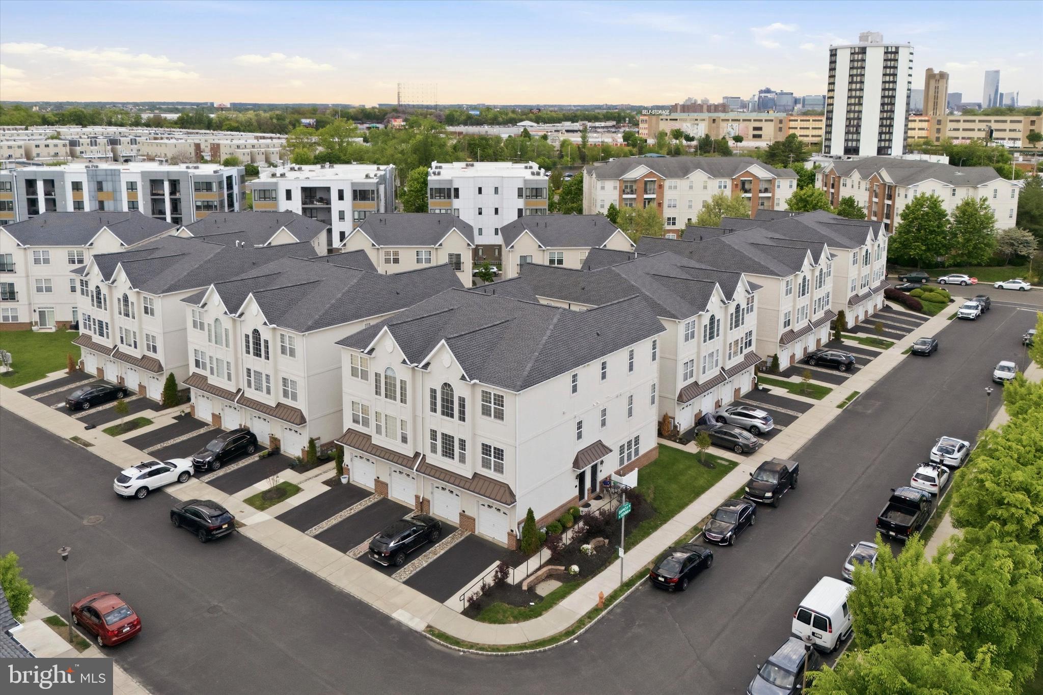 VILLAS AT PACKER PARK - Residential