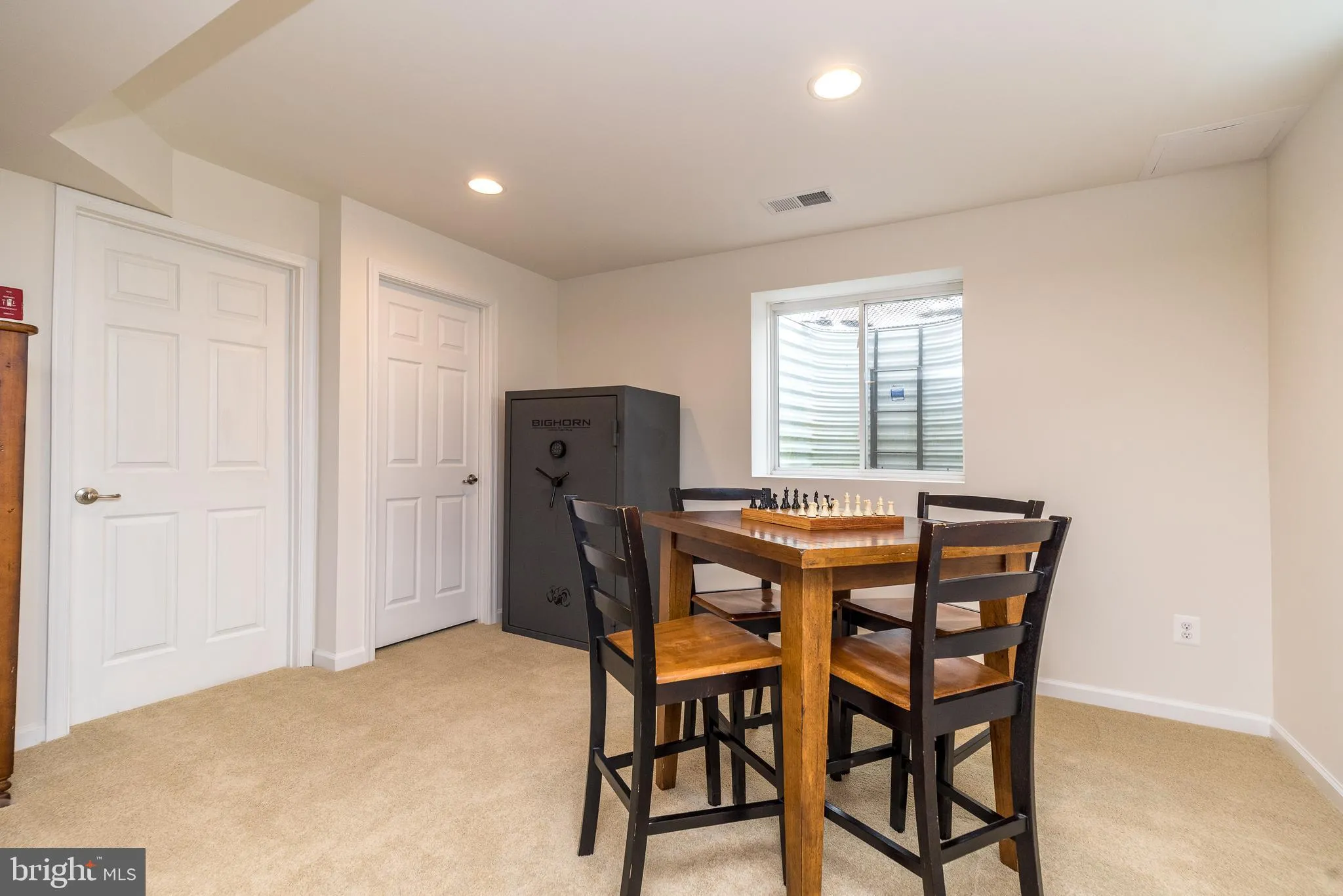 Chalfont, Pennsylvania 18914, United States, 4 Bedrooms Bedrooms, ,3 BathroomsBathrooms,Residential,Contingent,107094