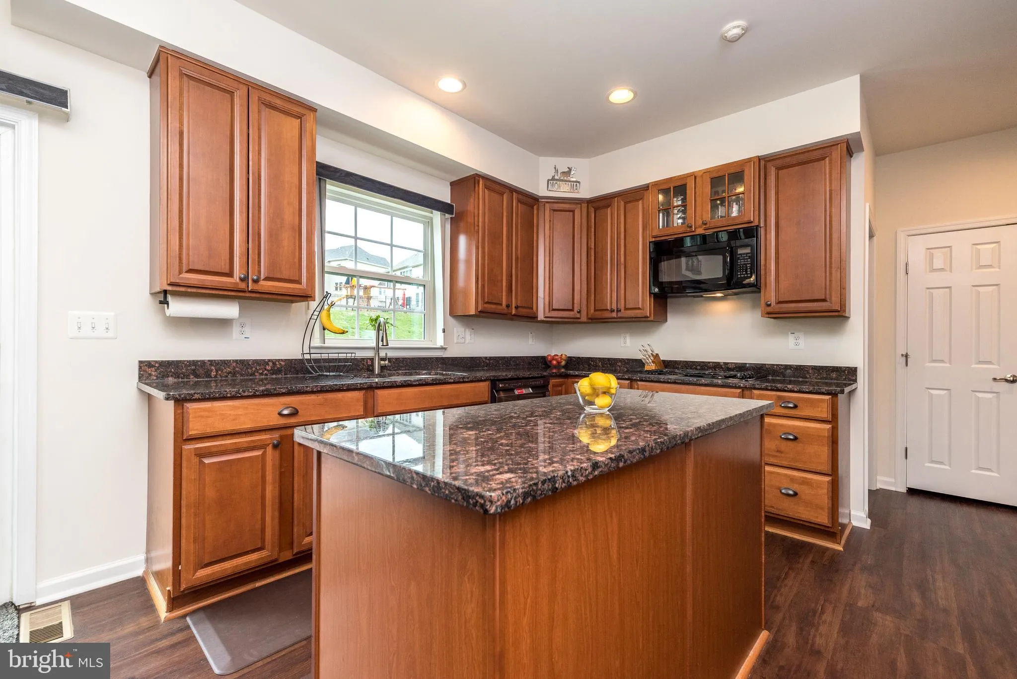 Chalfont, Pennsylvania 18914, United States, 4 Bedrooms Bedrooms, ,3 BathroomsBathrooms,Residential,Contingent,107094