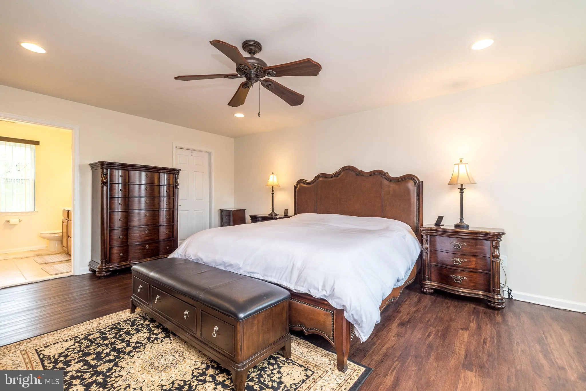 Chalfont, Pennsylvania 18914, United States, 4 Bedrooms Bedrooms, ,3 BathroomsBathrooms,Residential,Contingent,107094