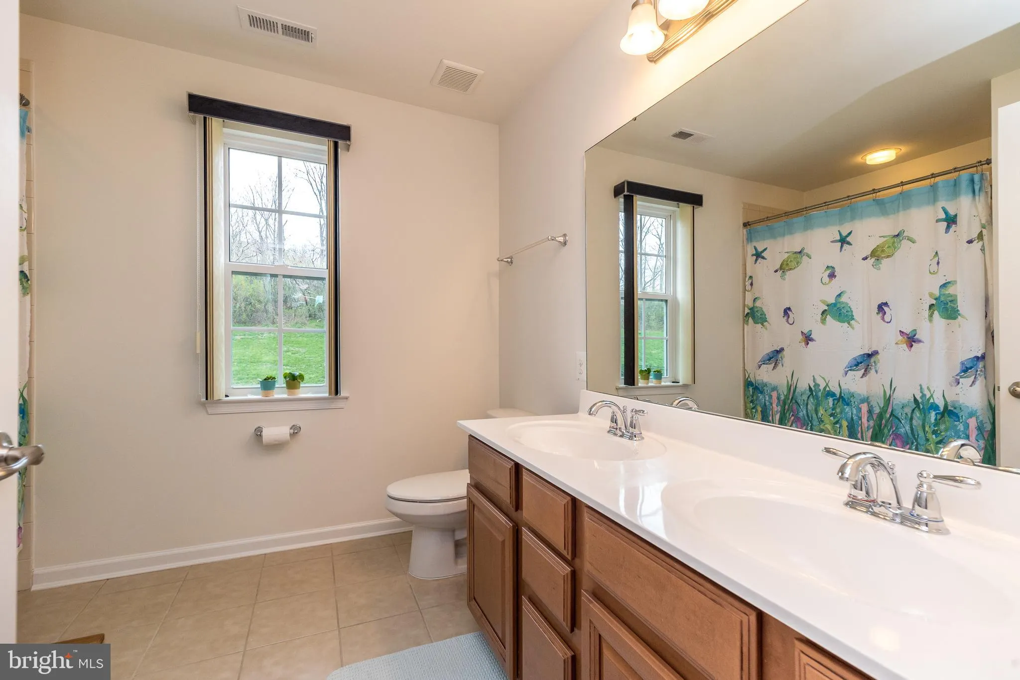 Chalfont, Pennsylvania 18914, United States, 4 Bedrooms Bedrooms, ,3 BathroomsBathrooms,Residential,Contingent,107094