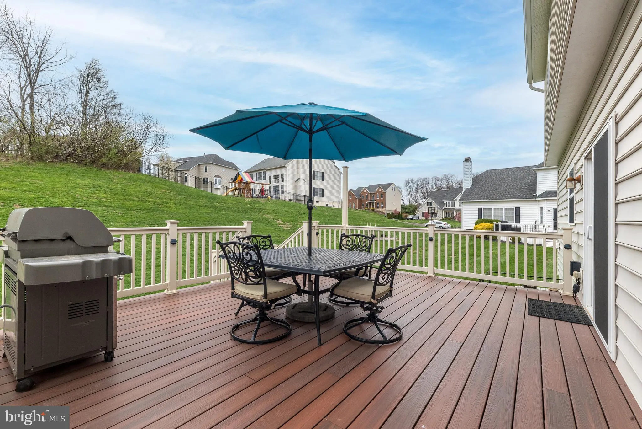 Chalfont, Pennsylvania 18914, United States, 4 Bedrooms Bedrooms, ,3 BathroomsBathrooms,Residential,Contingent,107094