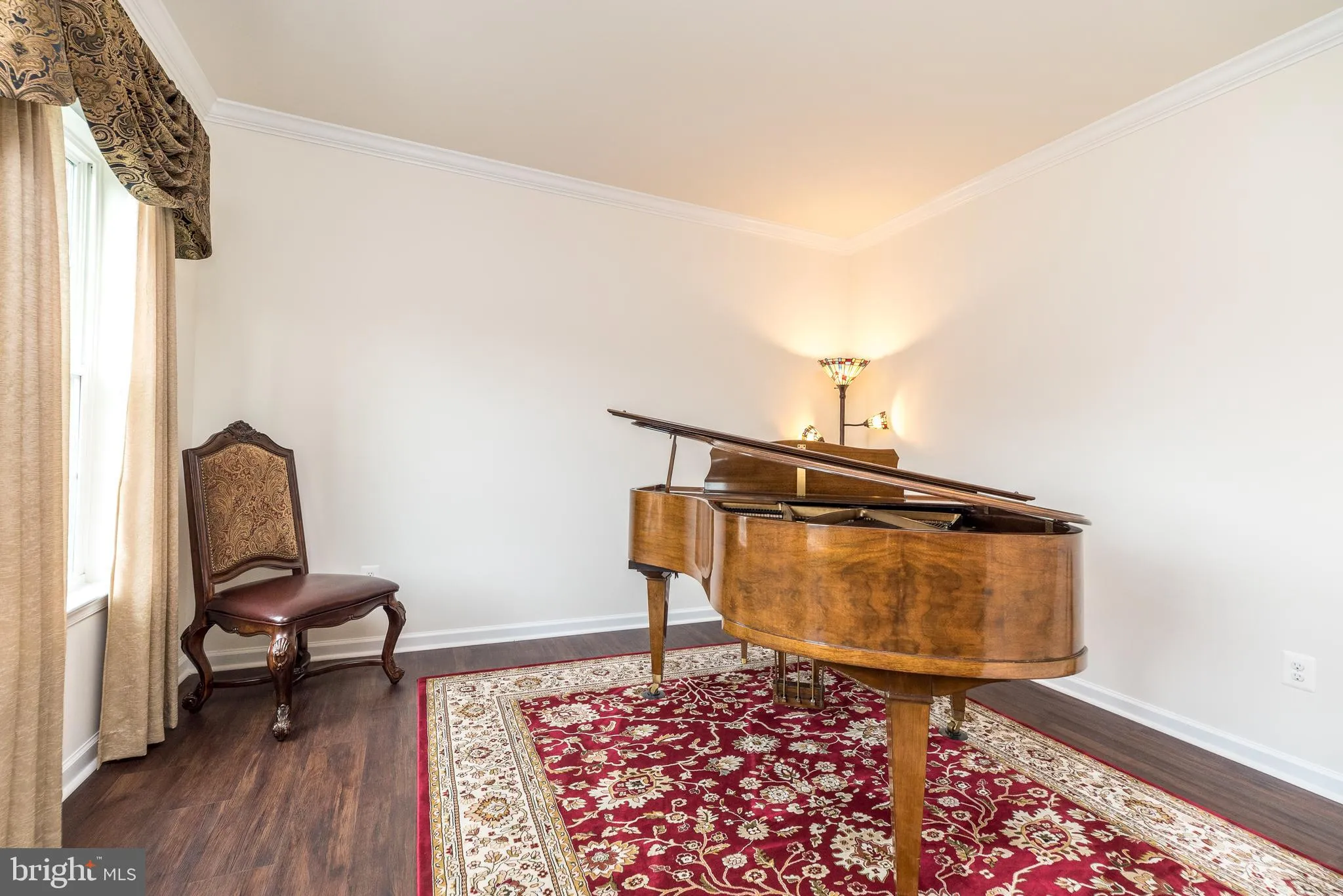 Chalfont, Pennsylvania 18914, United States, 4 Bedrooms Bedrooms, ,3 BathroomsBathrooms,Residential,Contingent,107094