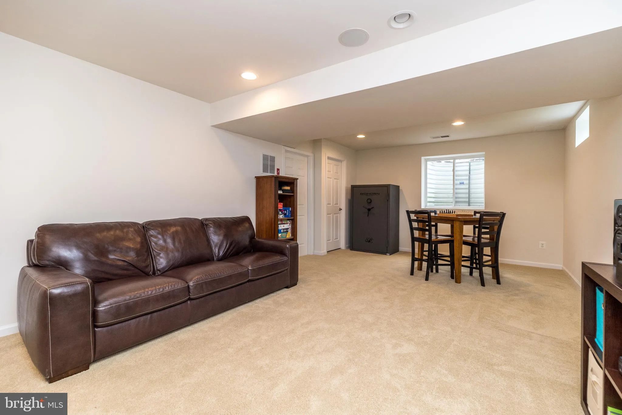 Chalfont, Pennsylvania 18914, United States, 4 Bedrooms Bedrooms, ,3 BathroomsBathrooms,Residential,Contingent,107094