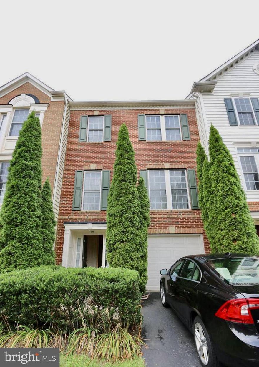 A beautiful townhouse in the sought-after community of Kingsview Village features 3 bedrooms, 2.5 baths, and attache a car garage. The house has 3 levels and is well-maintained. 6-foot extension on all 3 levels. 9' ceiling main and upper level. A spacious family room, a large kitchen as well and a dining/breakfast area. It is the house you must see and really has everything you need.