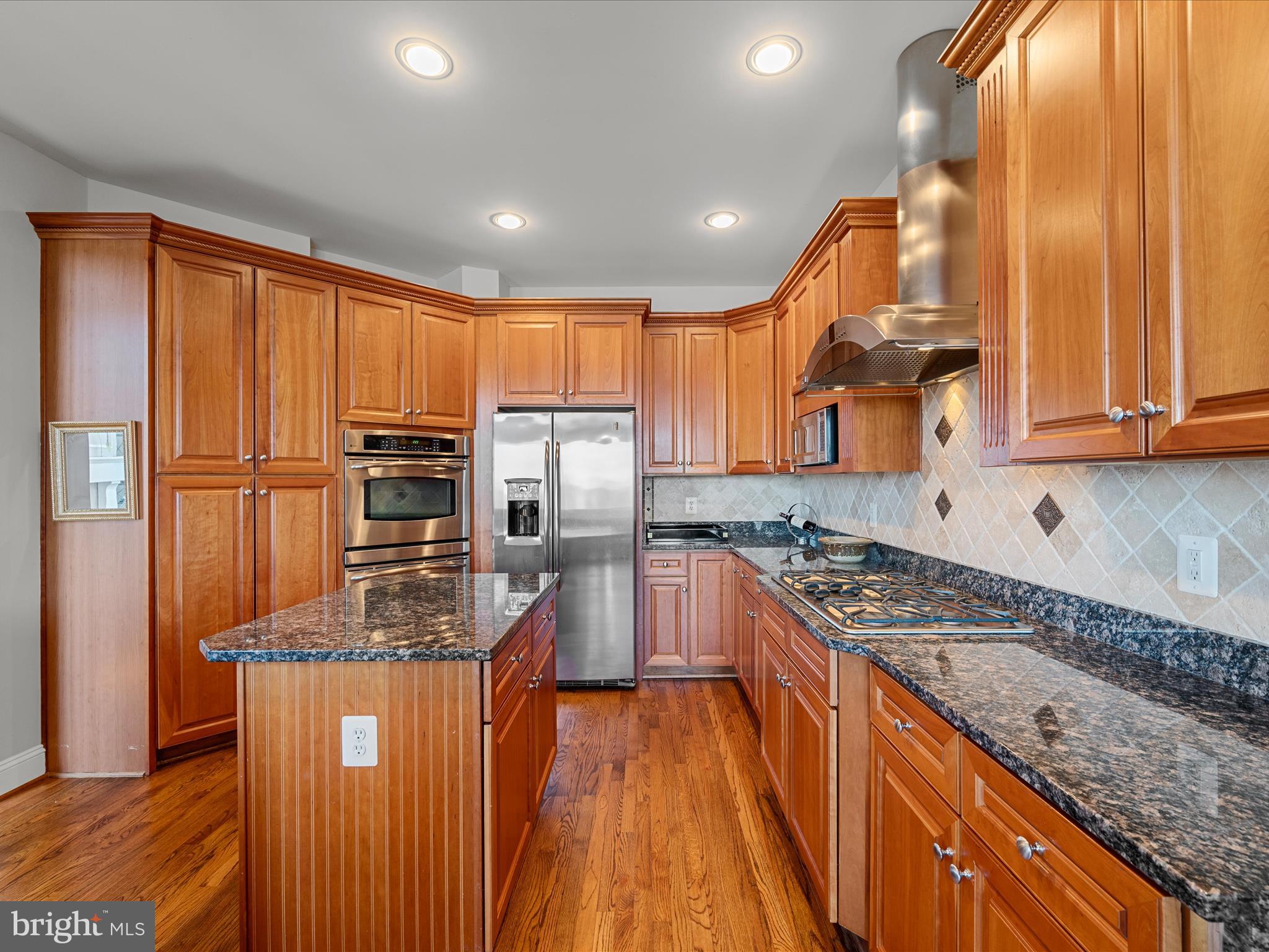 RIVER CREEK - Residential