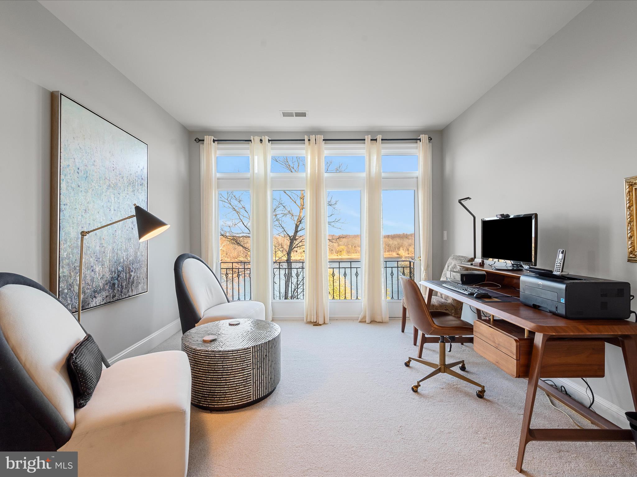 RIVER CREEK - Residential