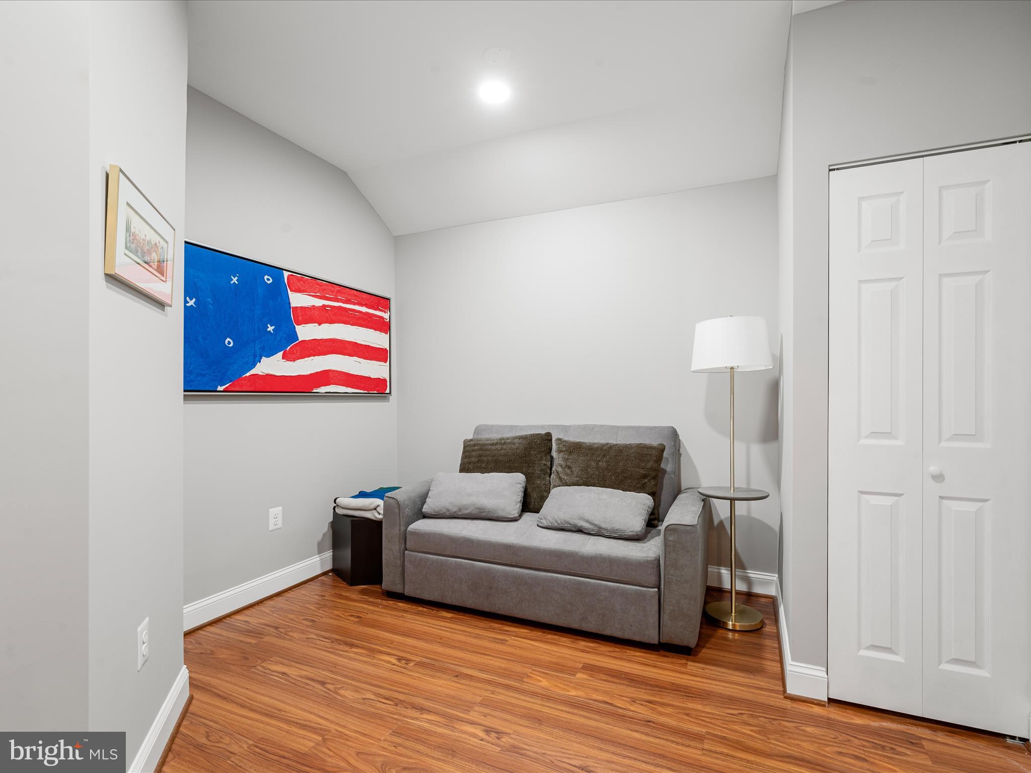 RIVER CREEK - Residential