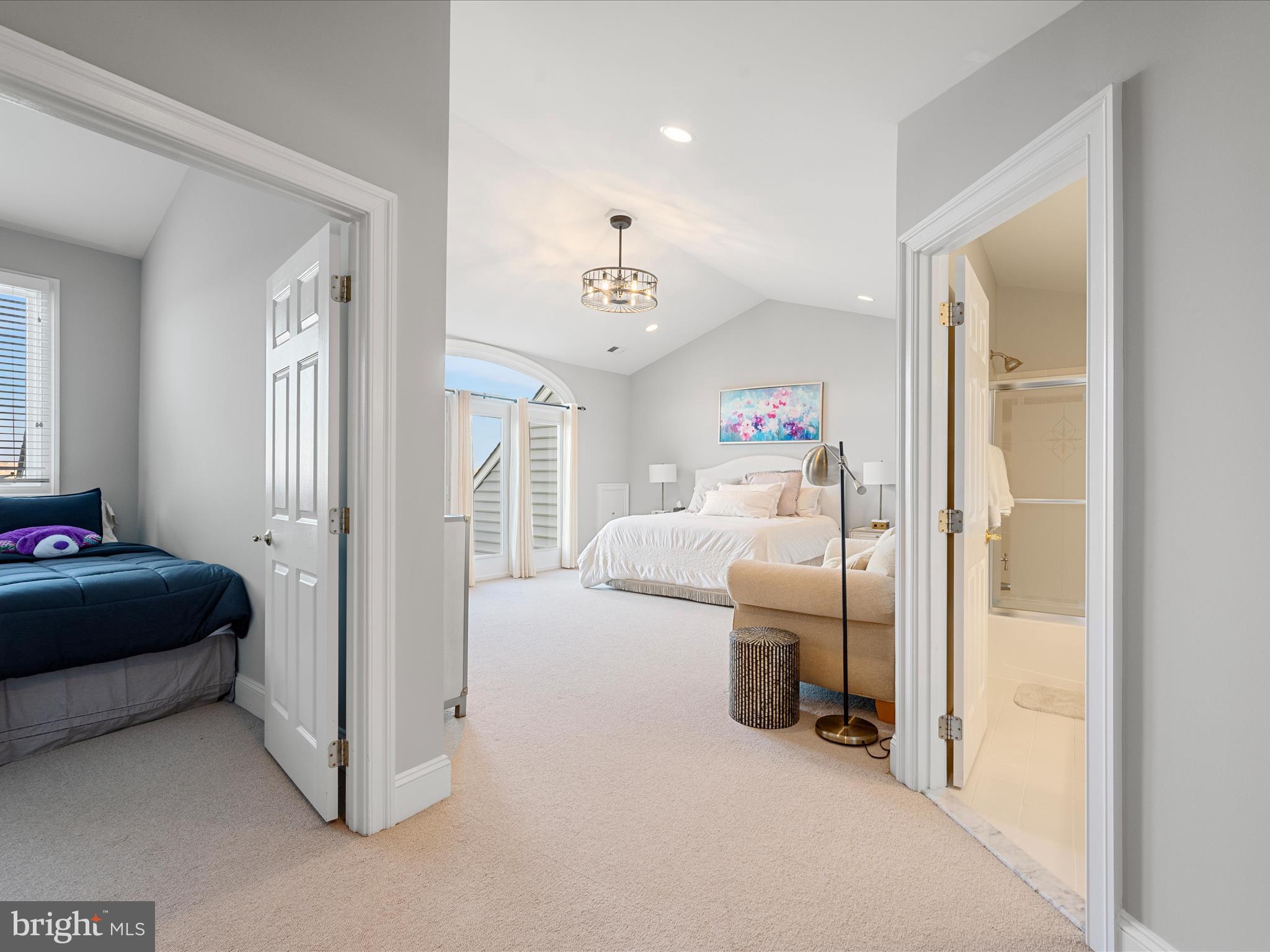 RIVER CREEK - Residential