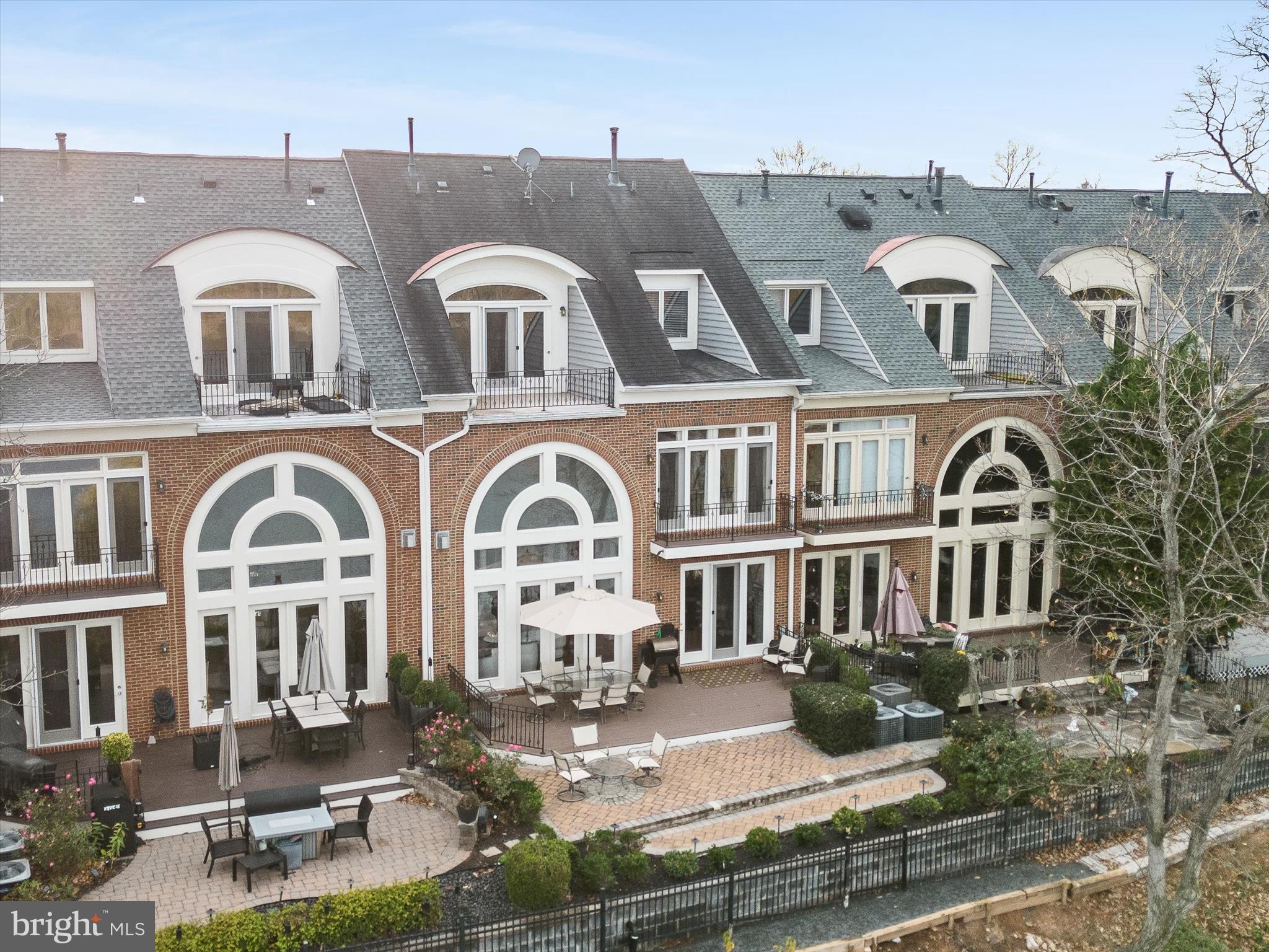 RIVER CREEK - Residential