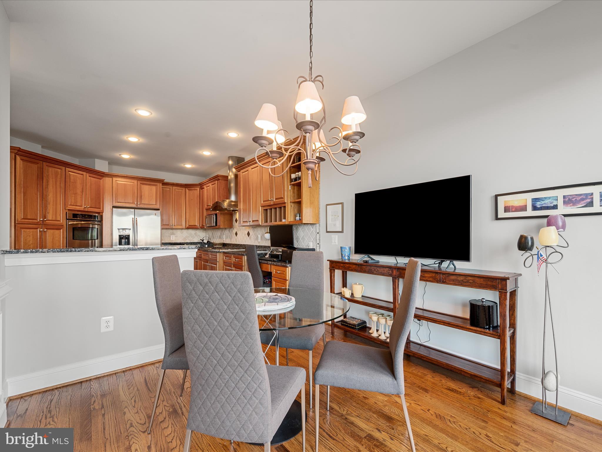 RIVER CREEK - Residential