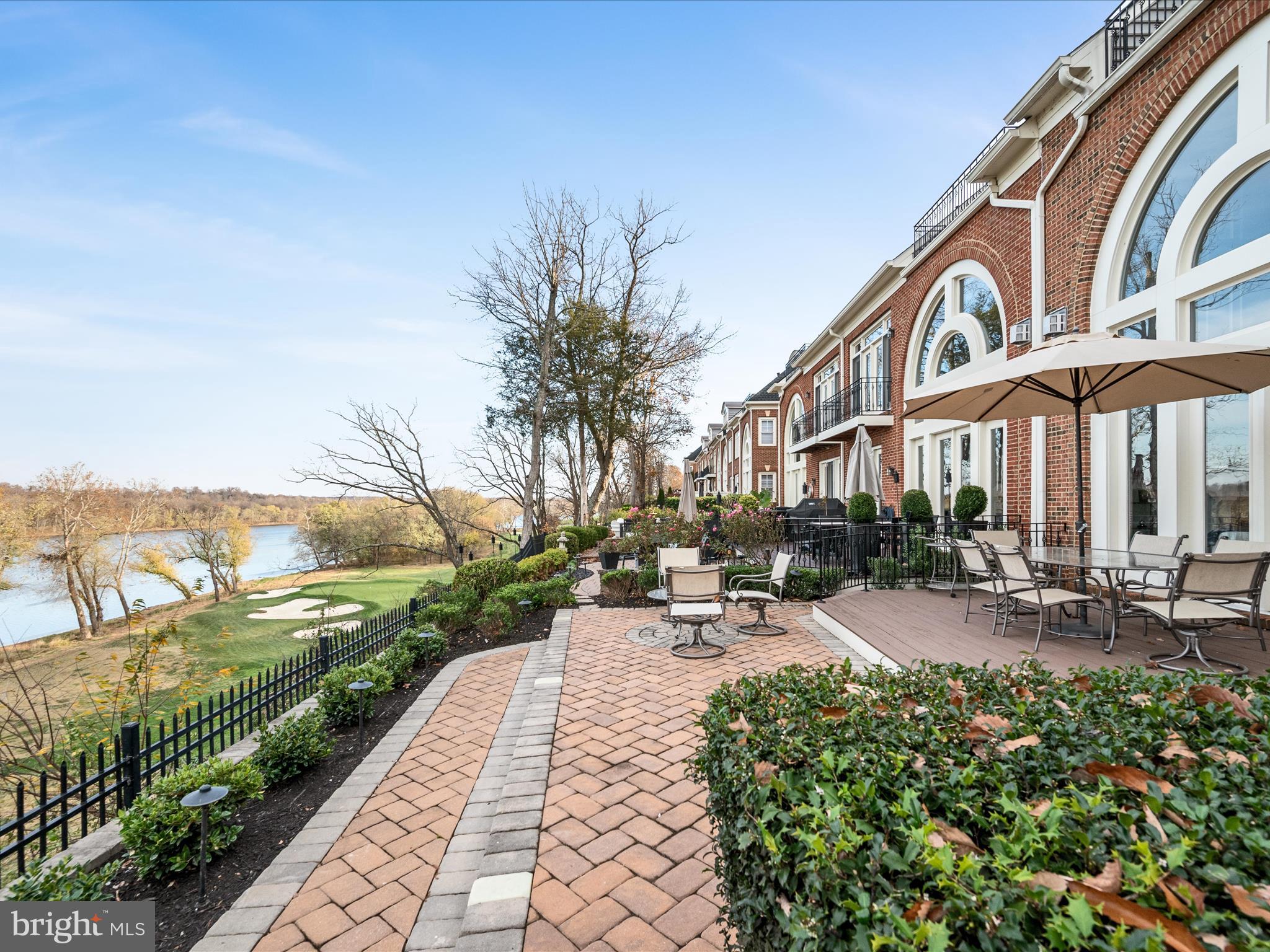 RIVER CREEK - Residential