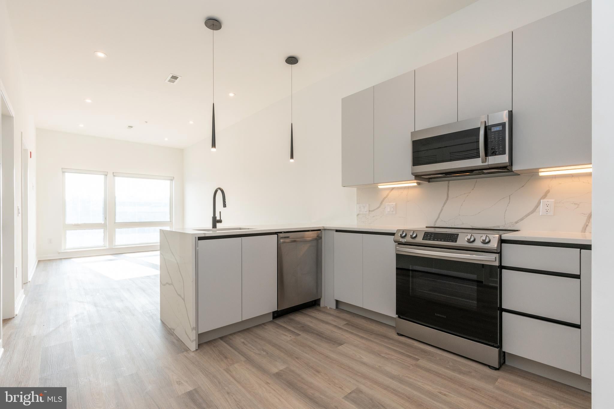 3120 W JEFFERSON STREET 507