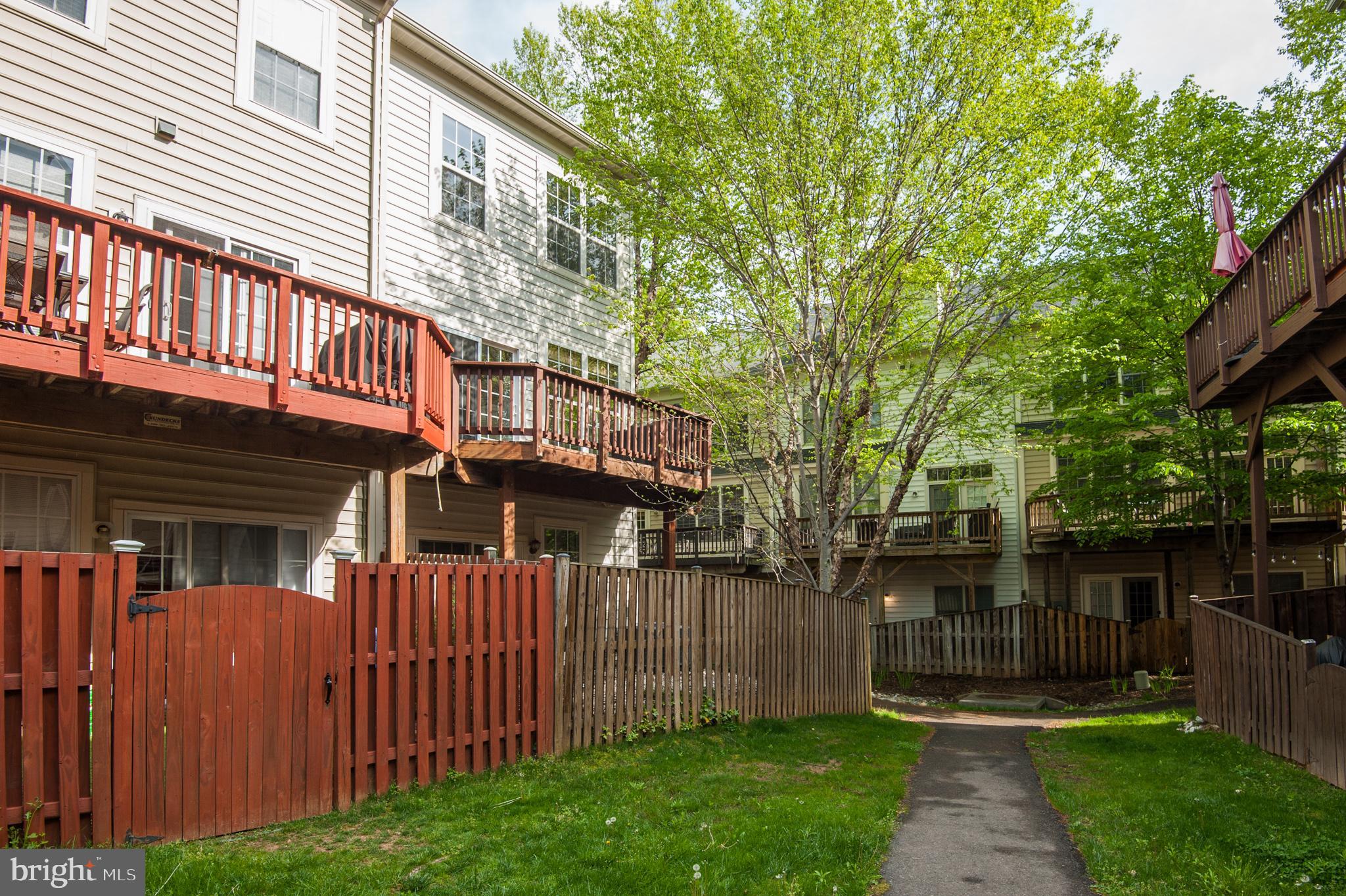 RIDGE TOP - Residential