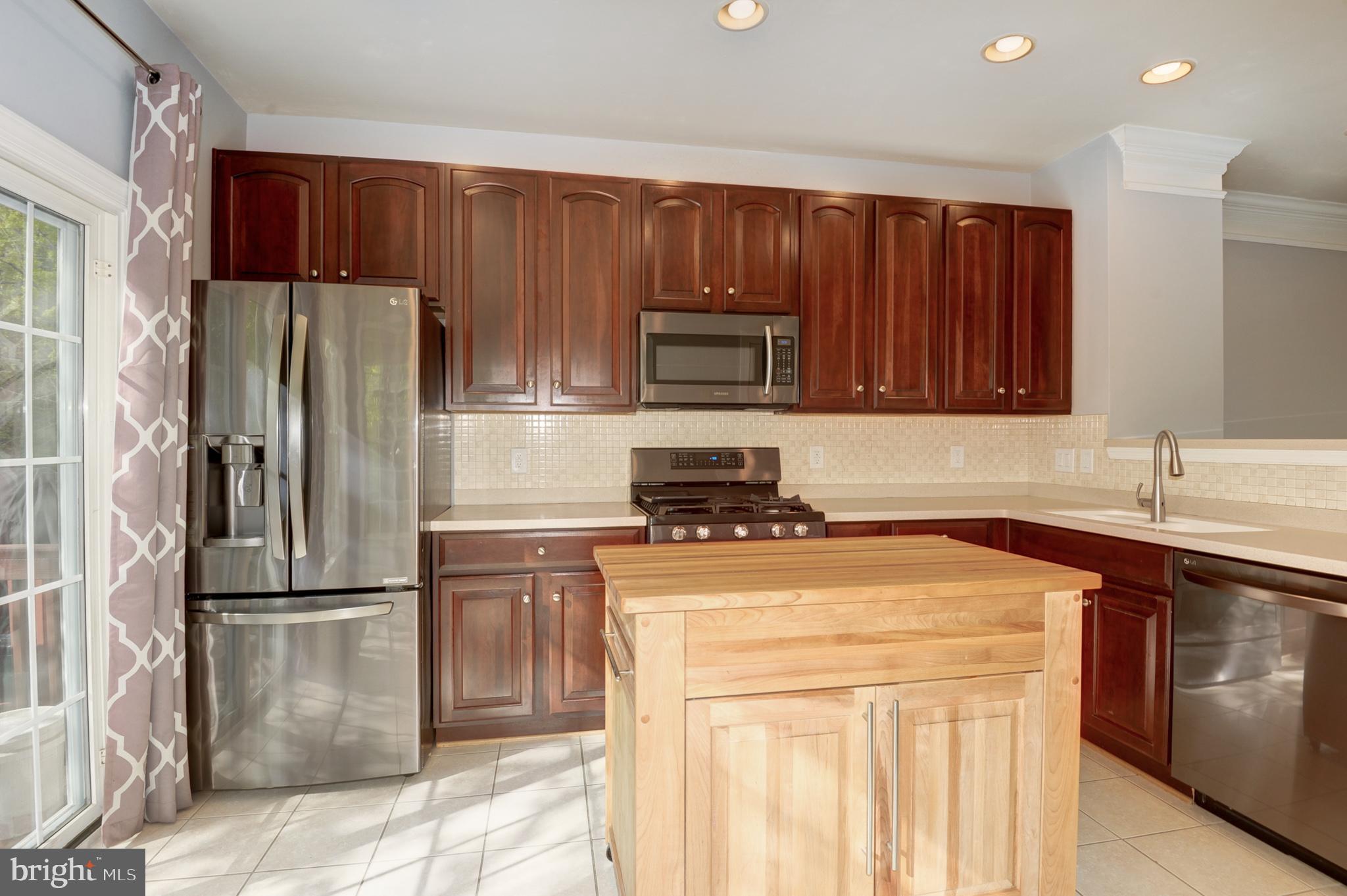 RIDGE TOP - Residential