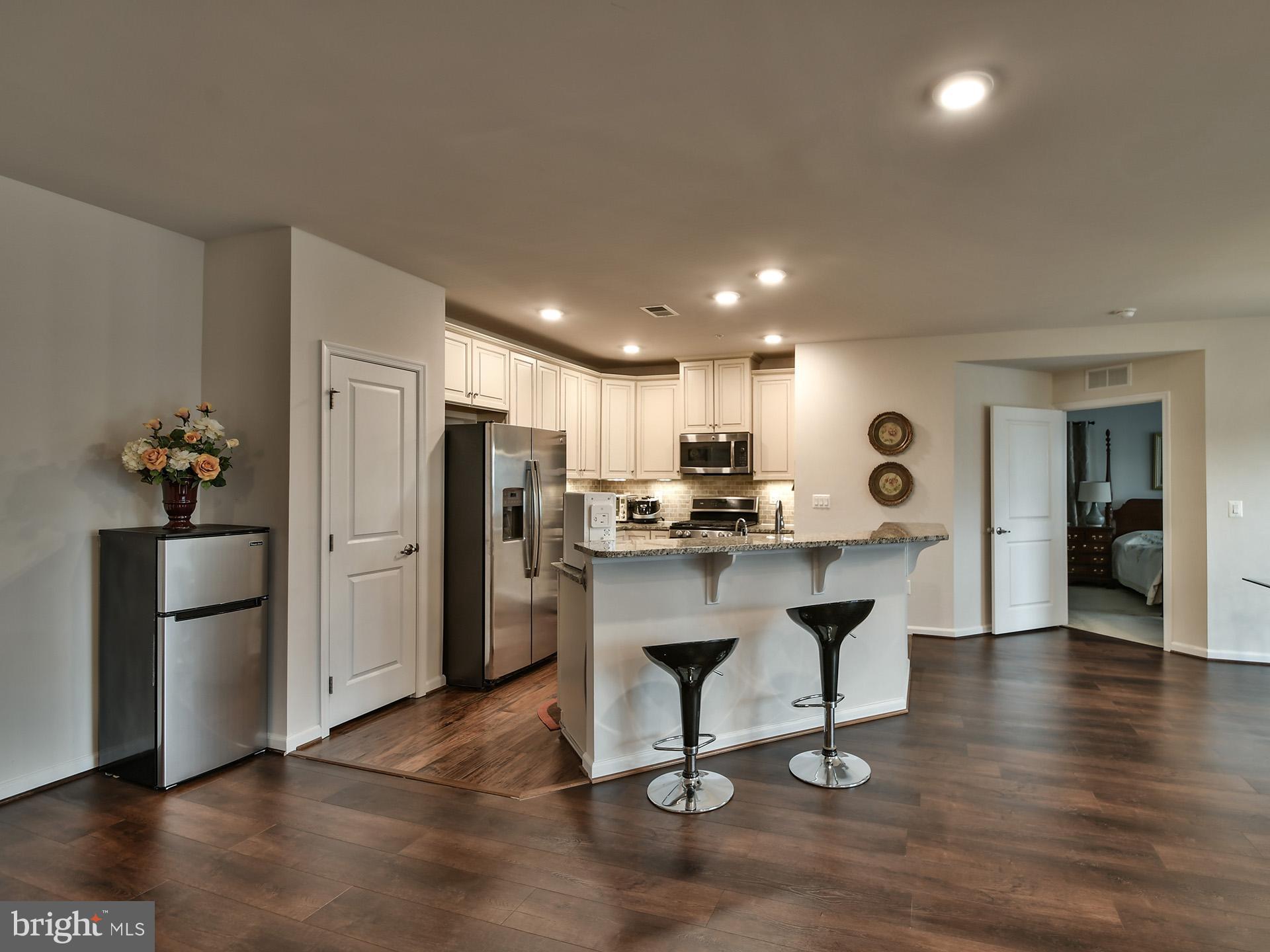 WAVERLY MEWS - Residential