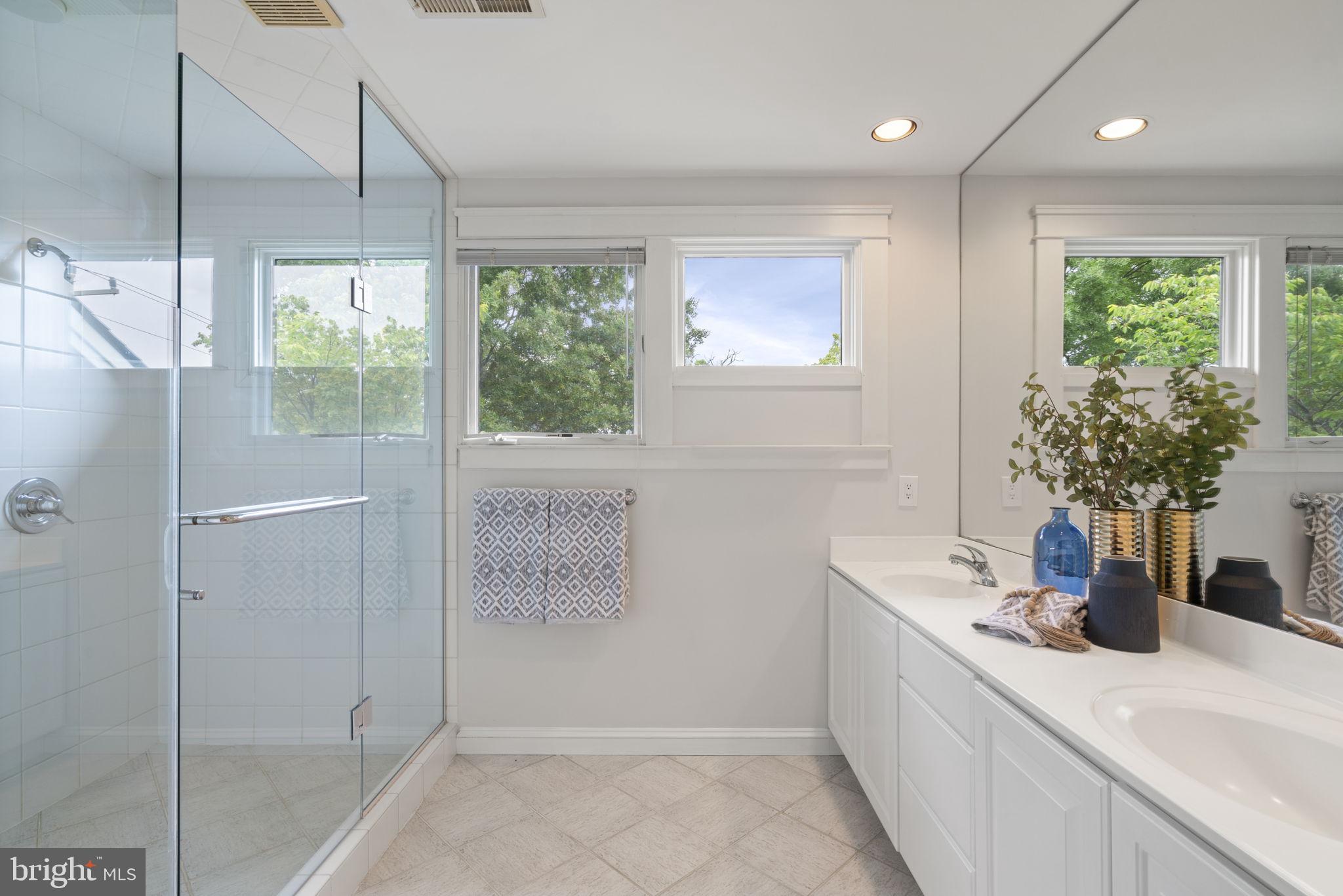 LYON PARK - Residential