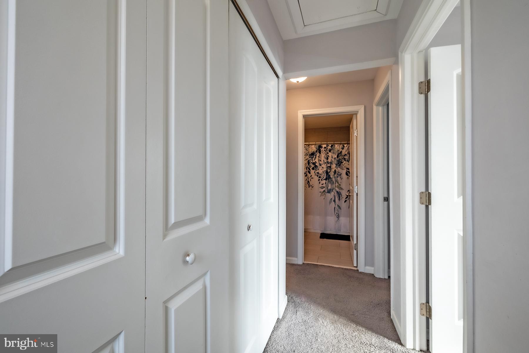 CROYDON MANOR - Residential