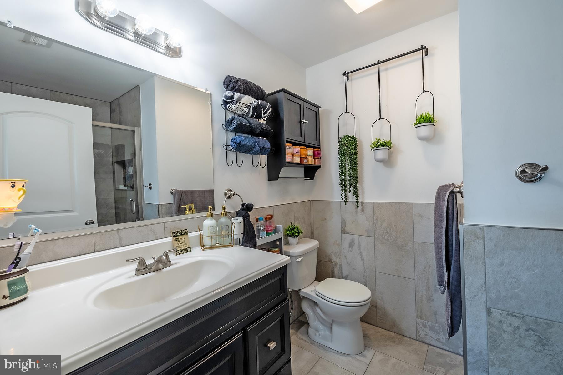 CROYDON MANOR - Residential