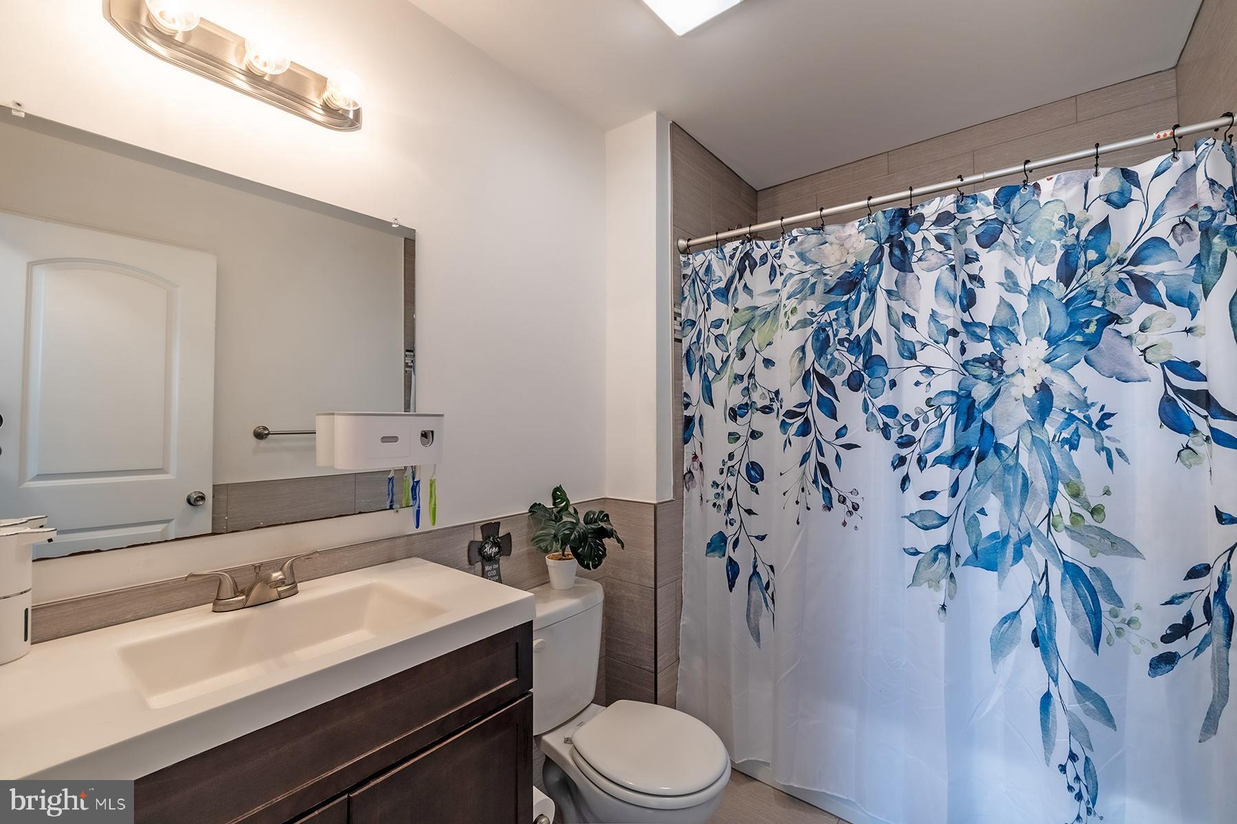 CROYDON MANOR - Residential