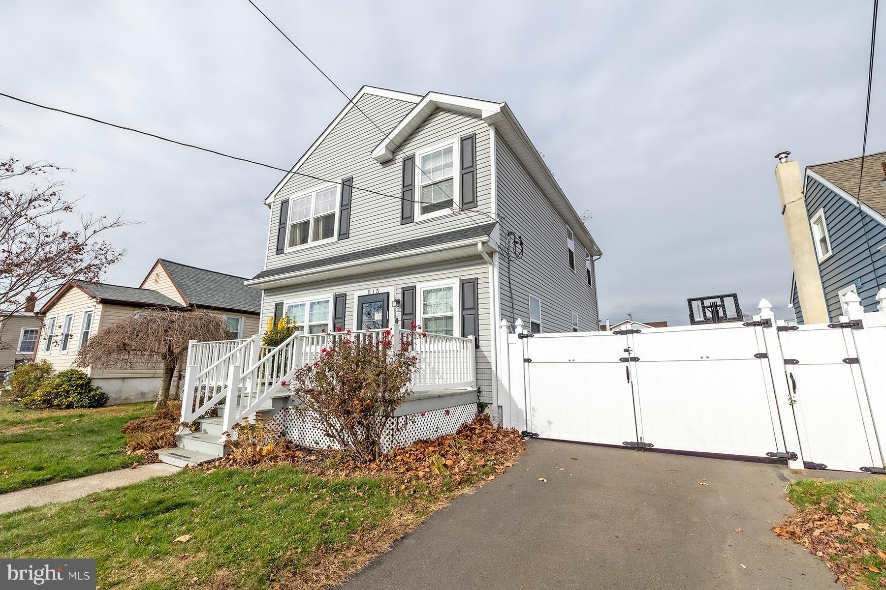 CROYDON MANOR - Residential