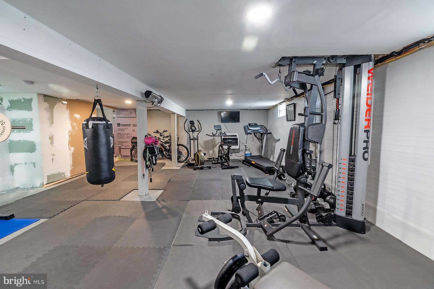 CROYDON MANOR - Residential