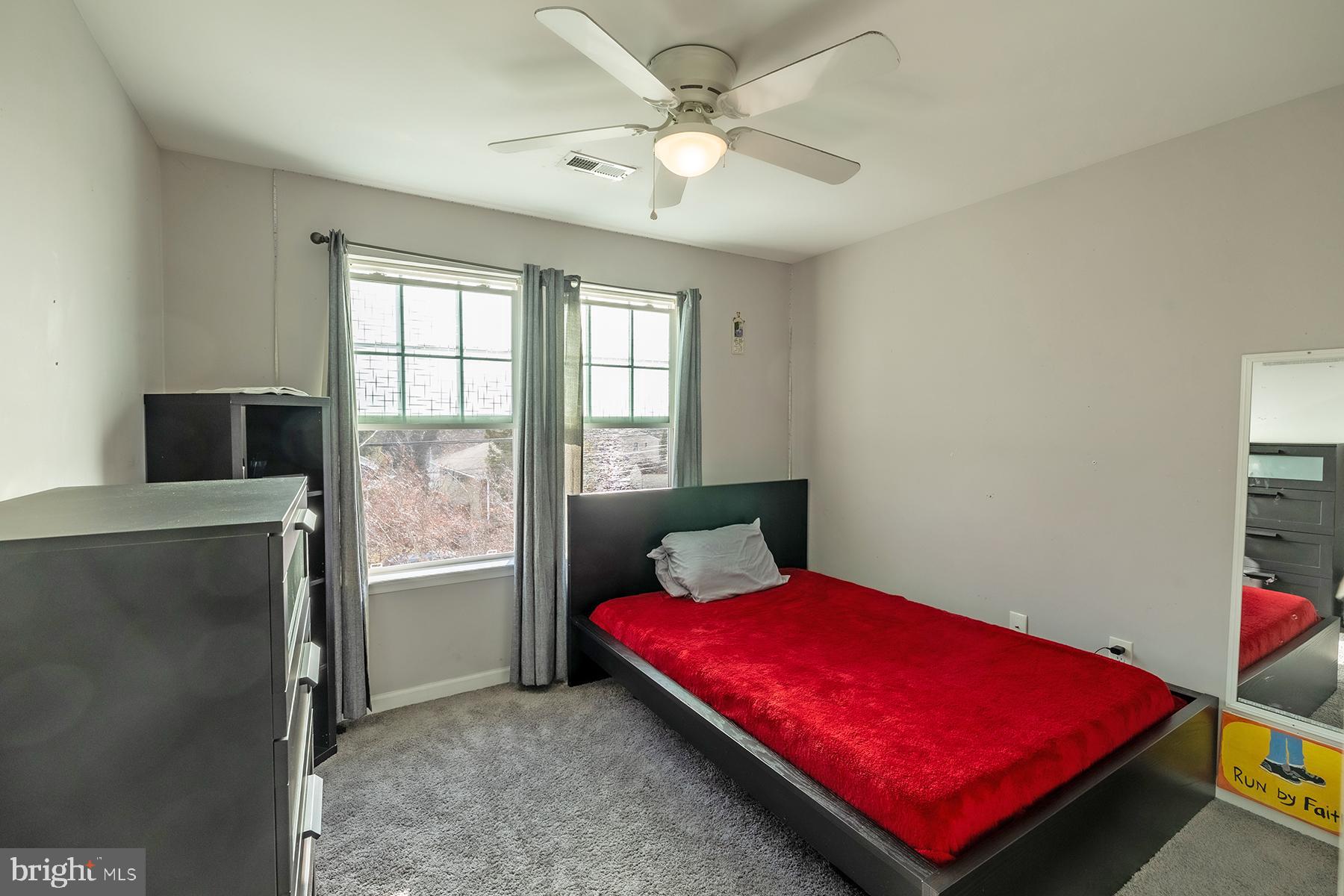 CROYDON MANOR - Residential