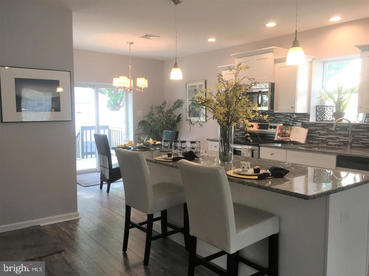 CROYDON MANOR - Residential