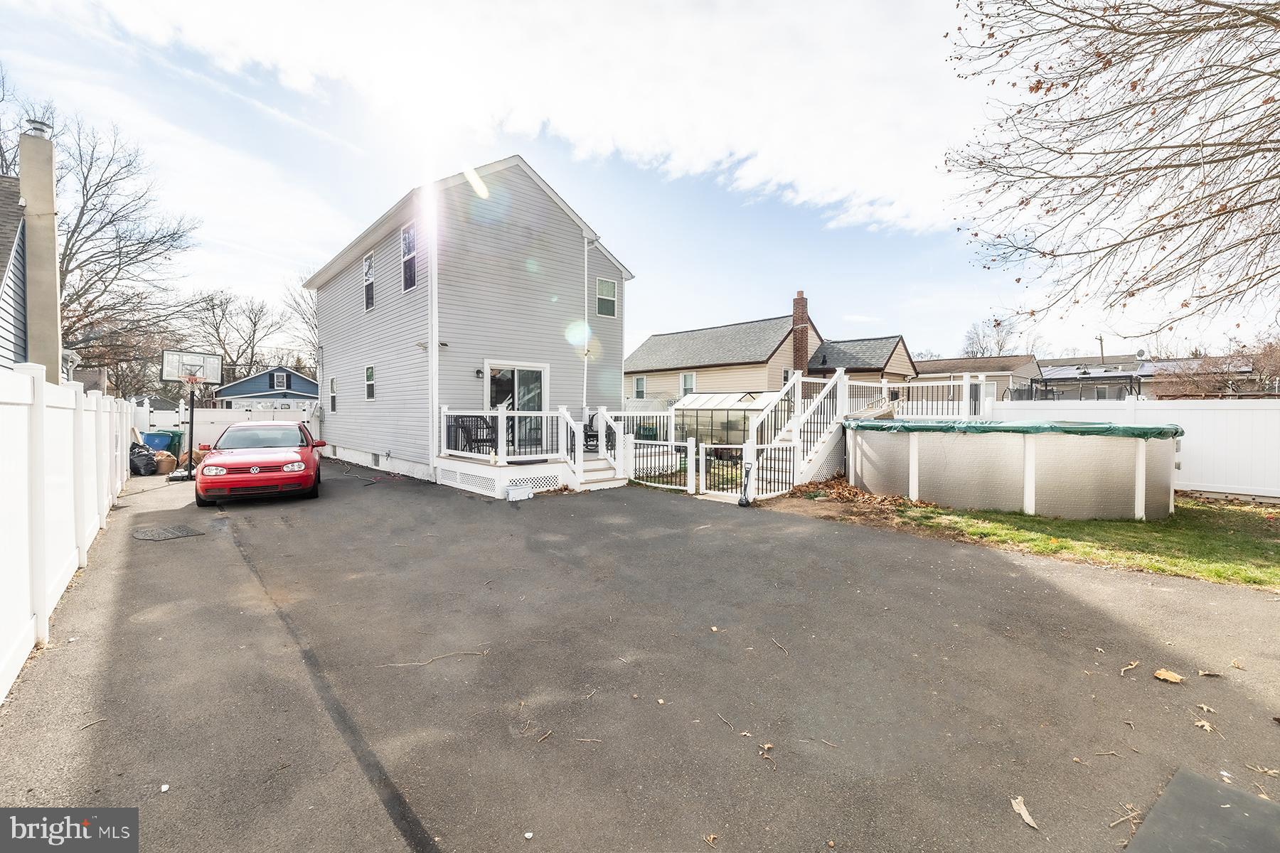 CROYDON MANOR - Residential