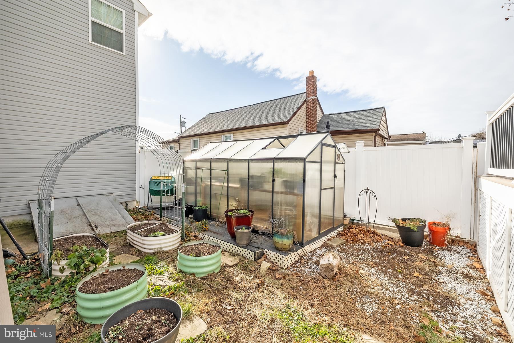 CROYDON MANOR - Residential