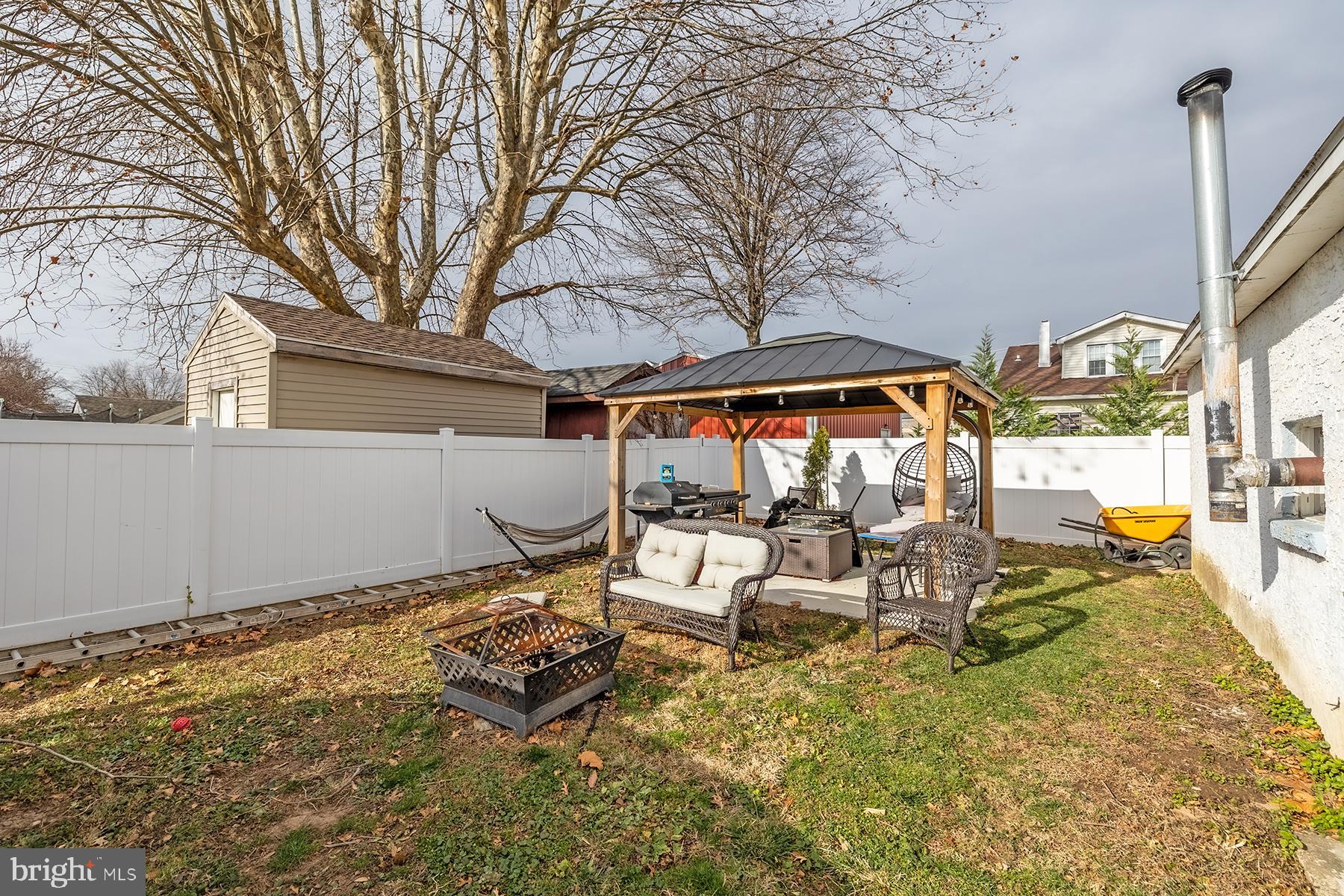 CROYDON MANOR - Residential