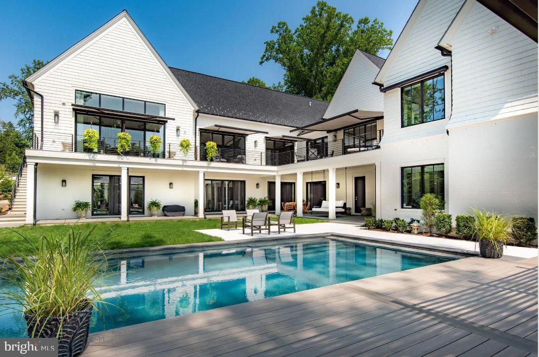 LANGLEY HILL - Residential