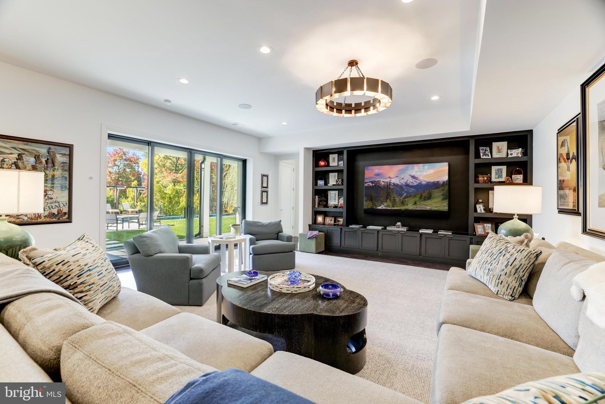 LANGLEY HILL - Residential