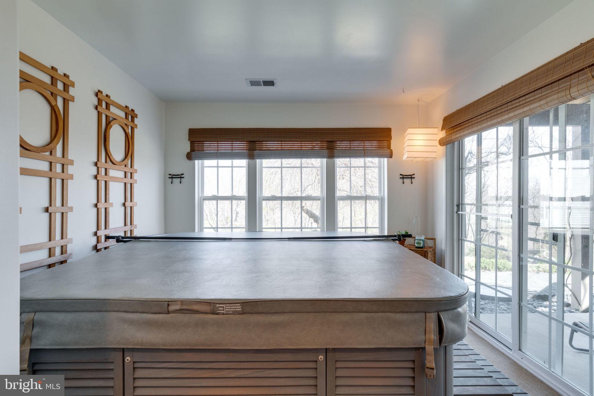 RIVER RIDGE - Residential