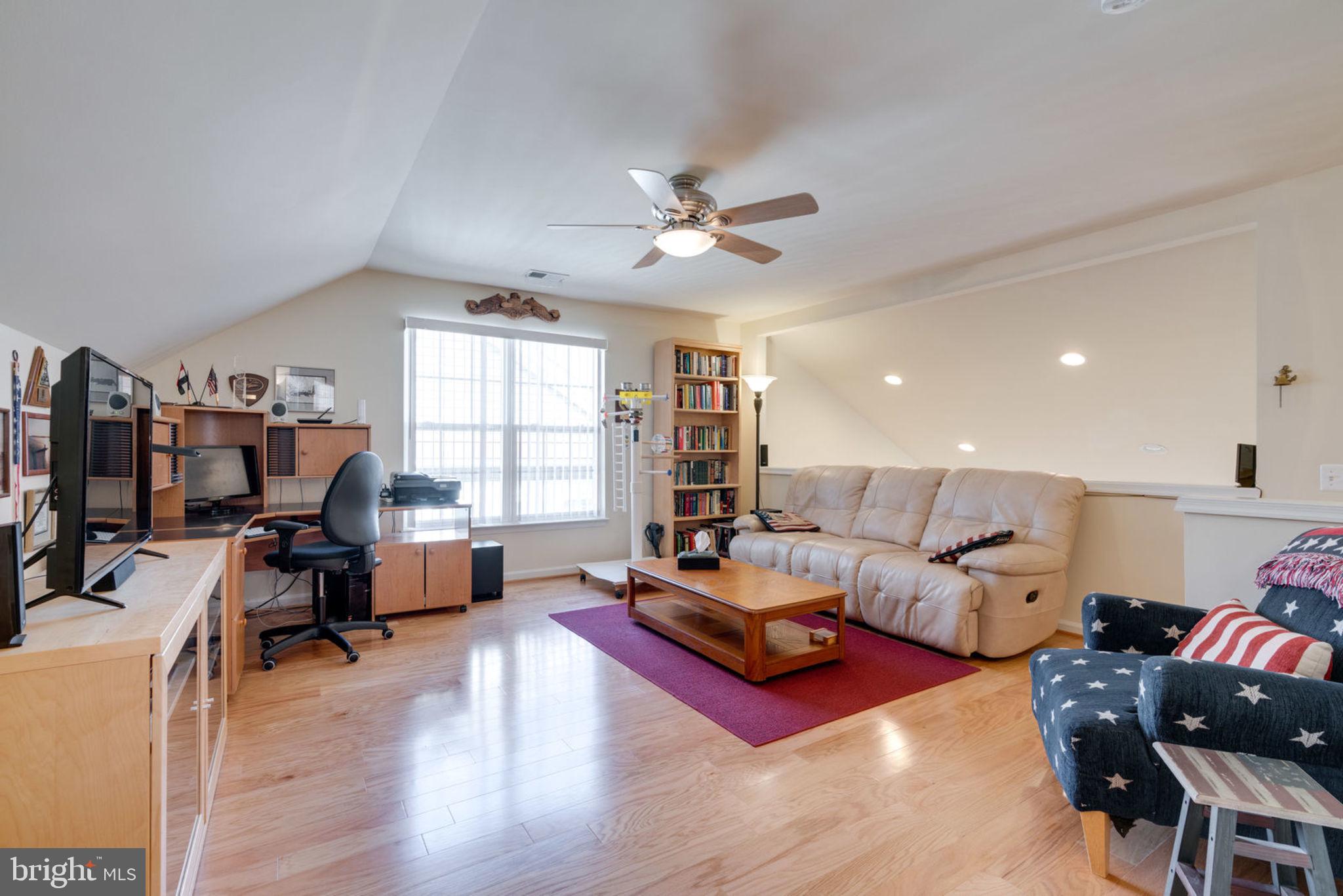 RIVER RIDGE - Residential