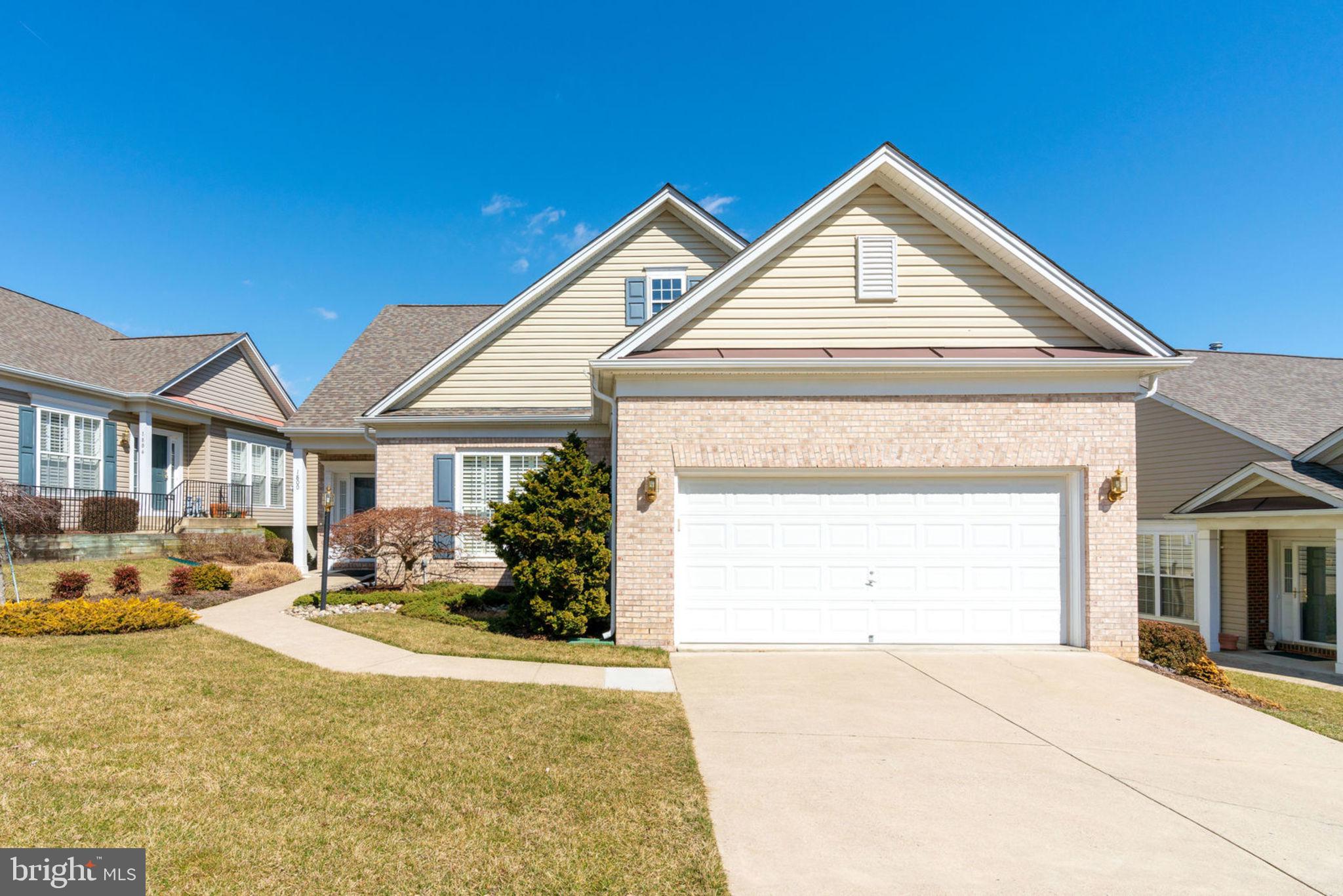 RIVER RIDGE - Residential