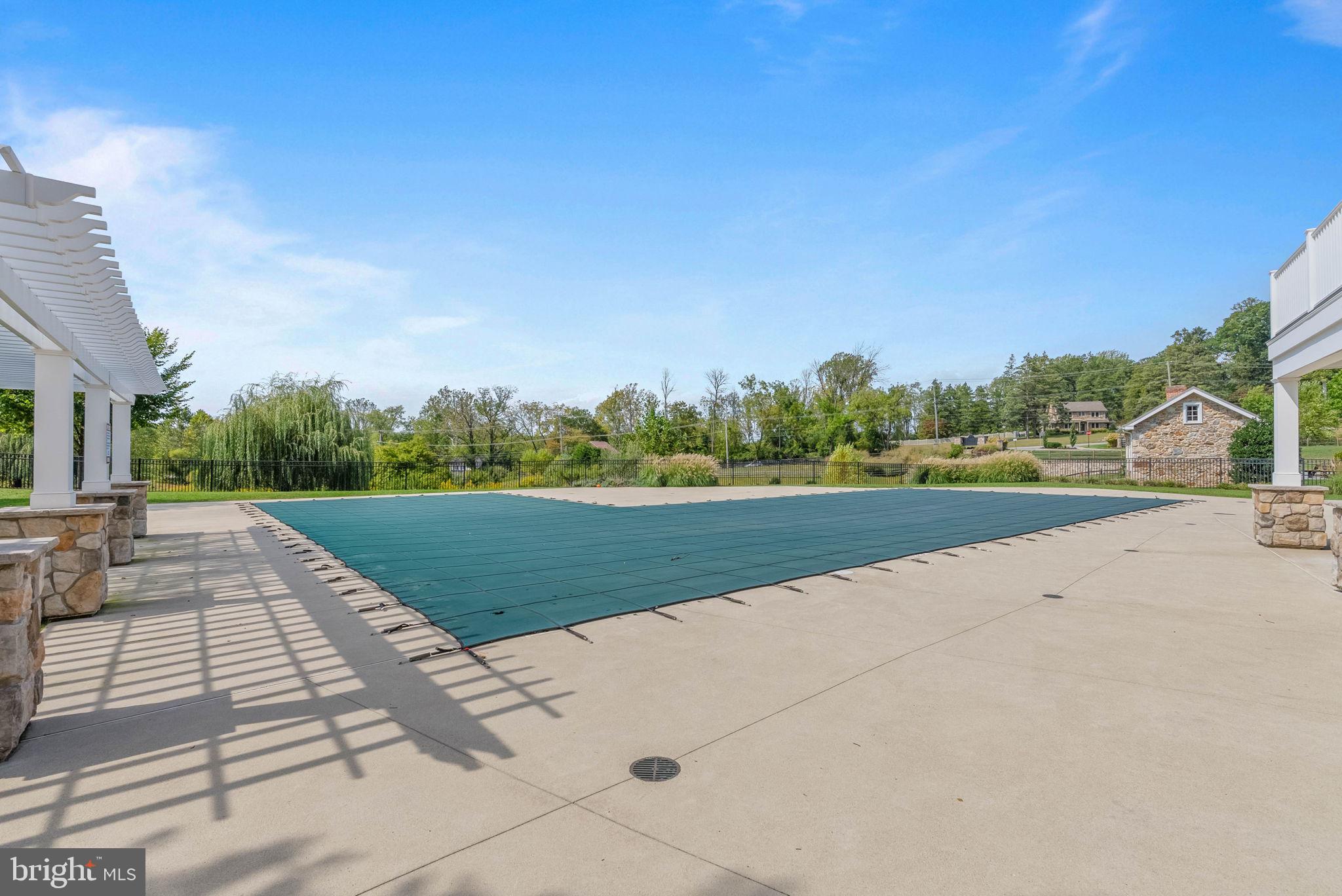 SPRING OAK - Residential