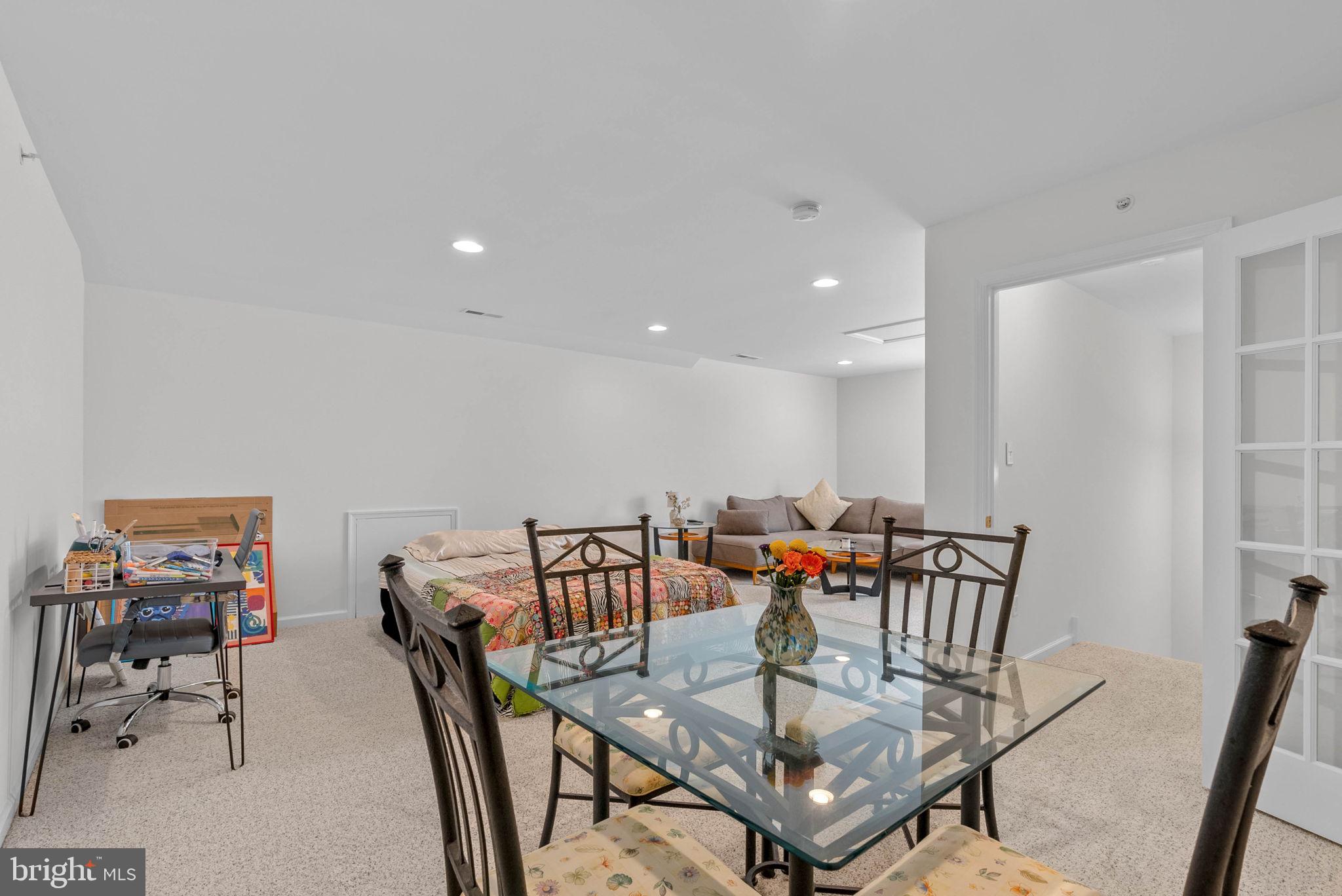 SPRING OAK - Residential