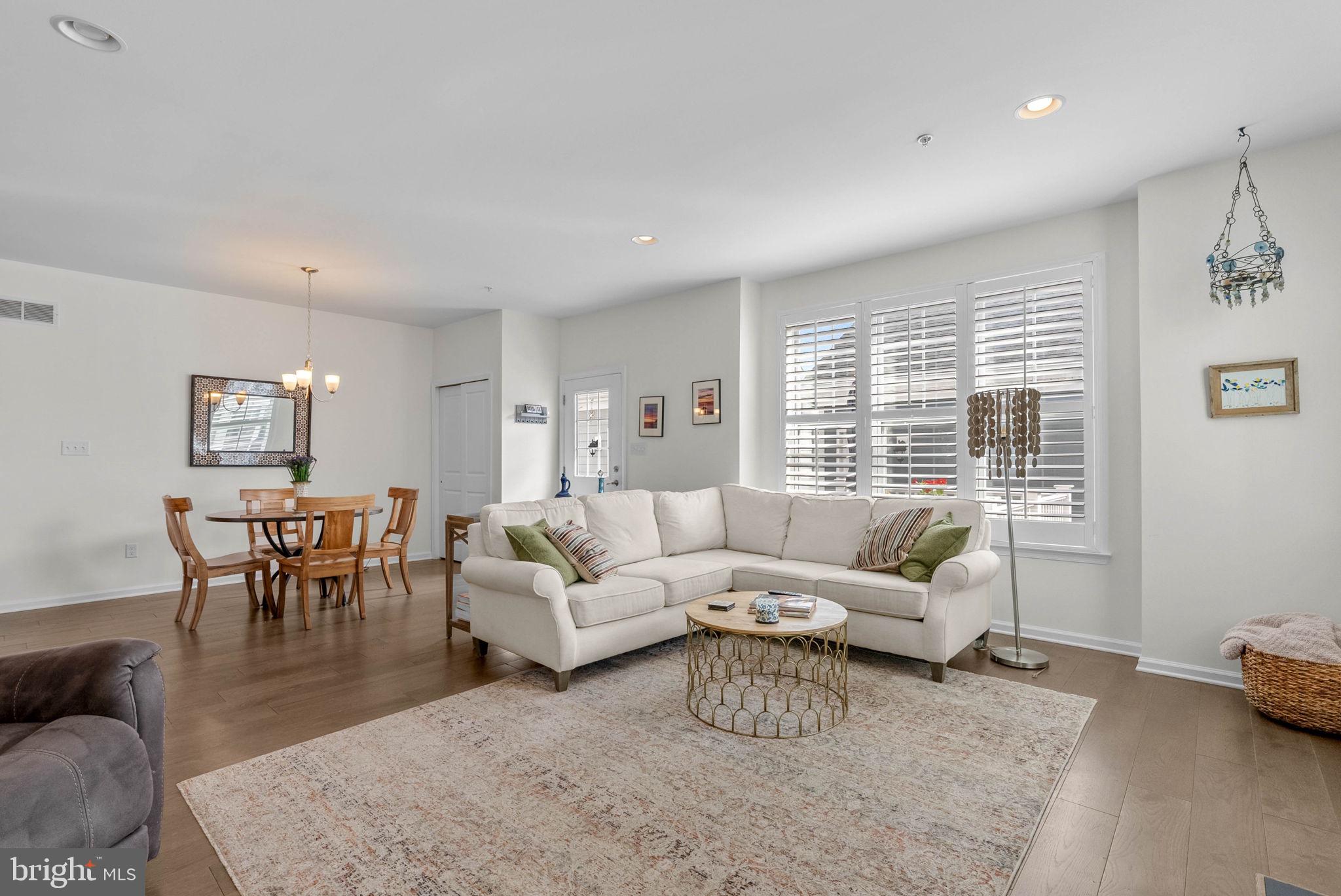 SPRING OAK - Residential