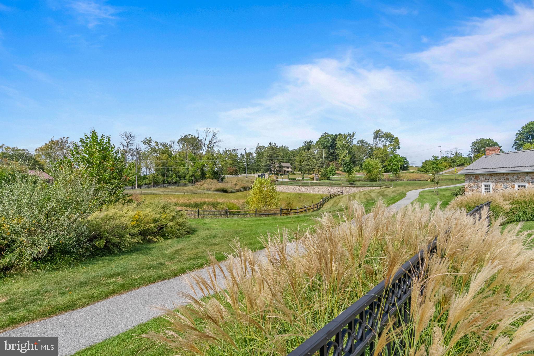 SPRING OAK - Residential