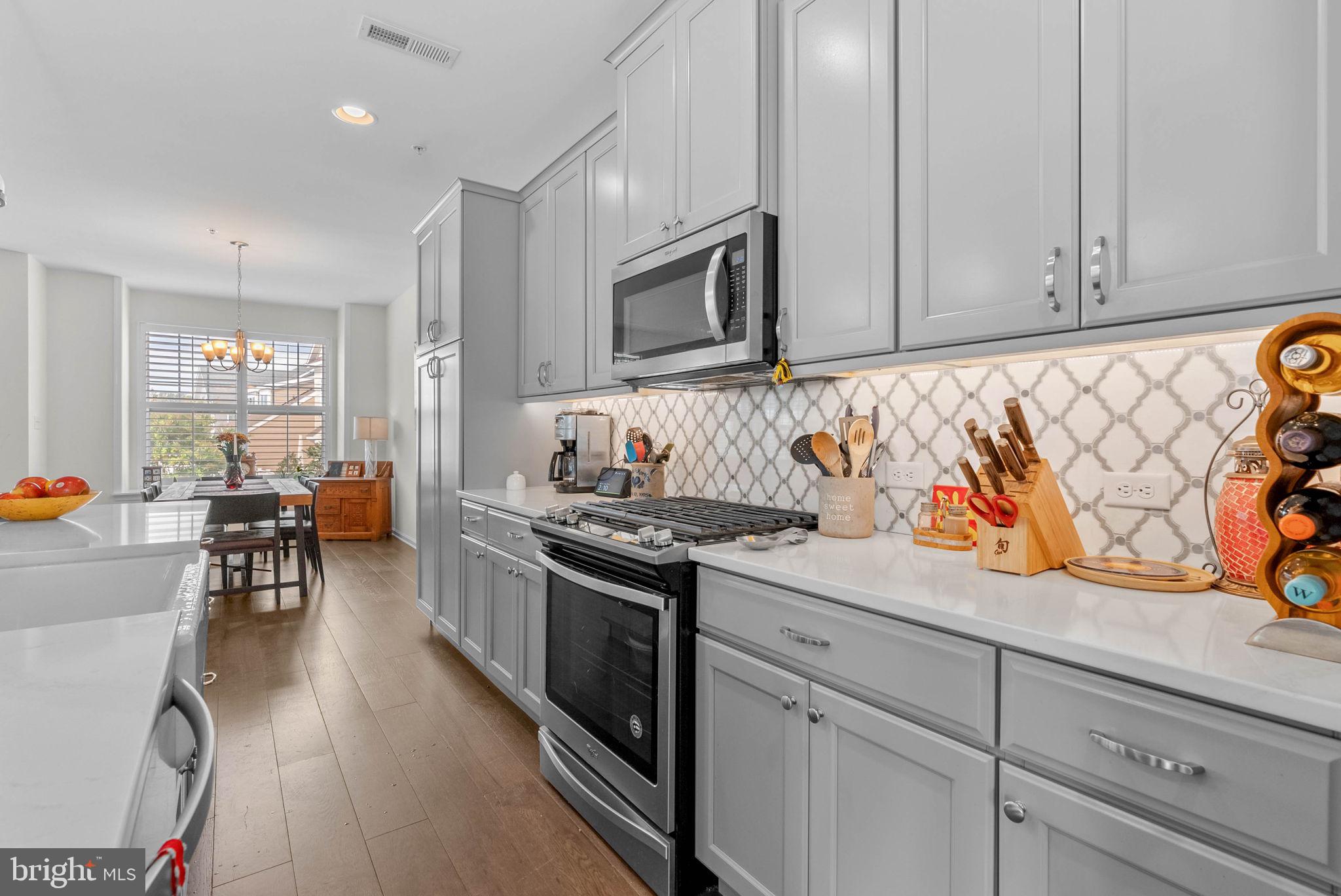 SPRING OAK - Residential