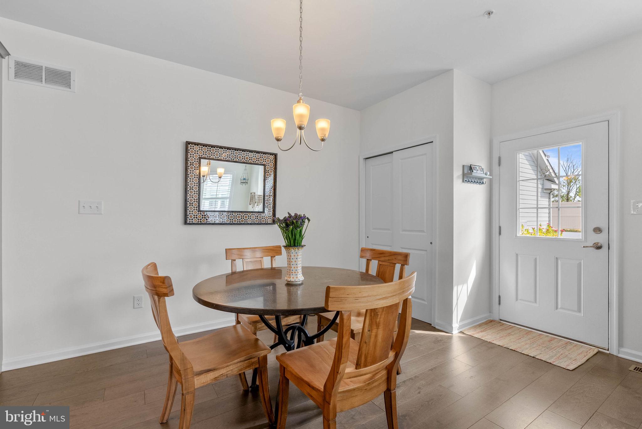 SPRING OAK - Residential