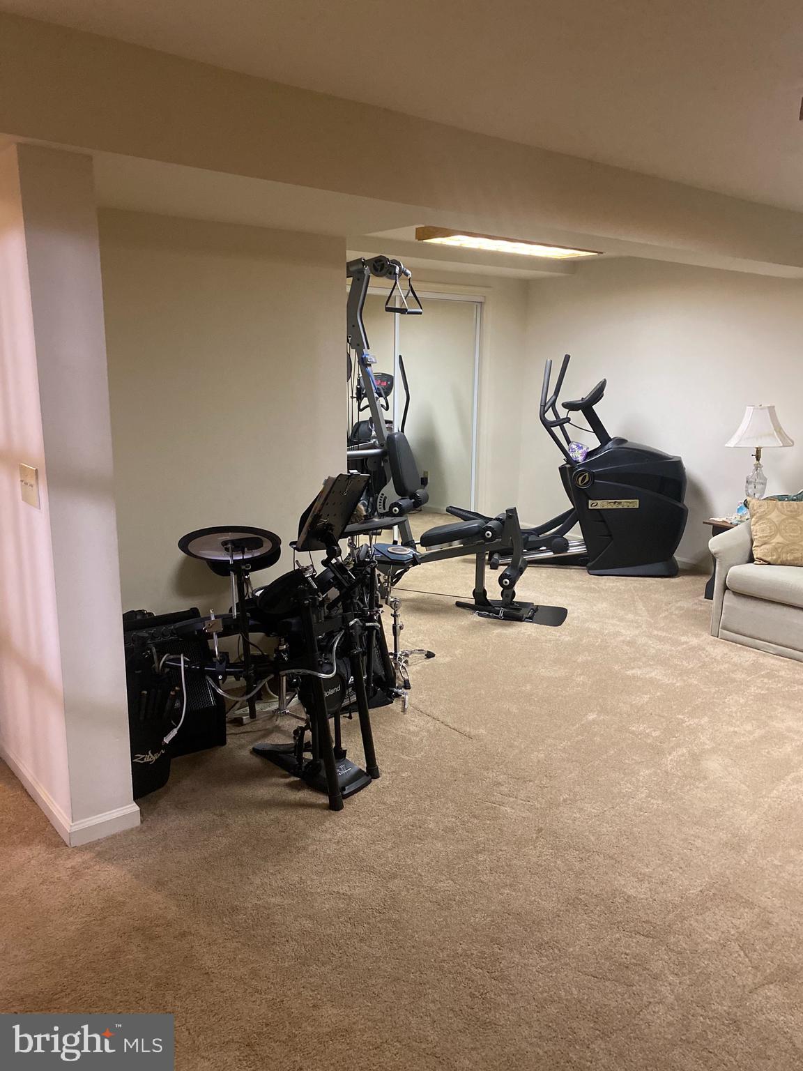 LAKE RIDGE - Residential