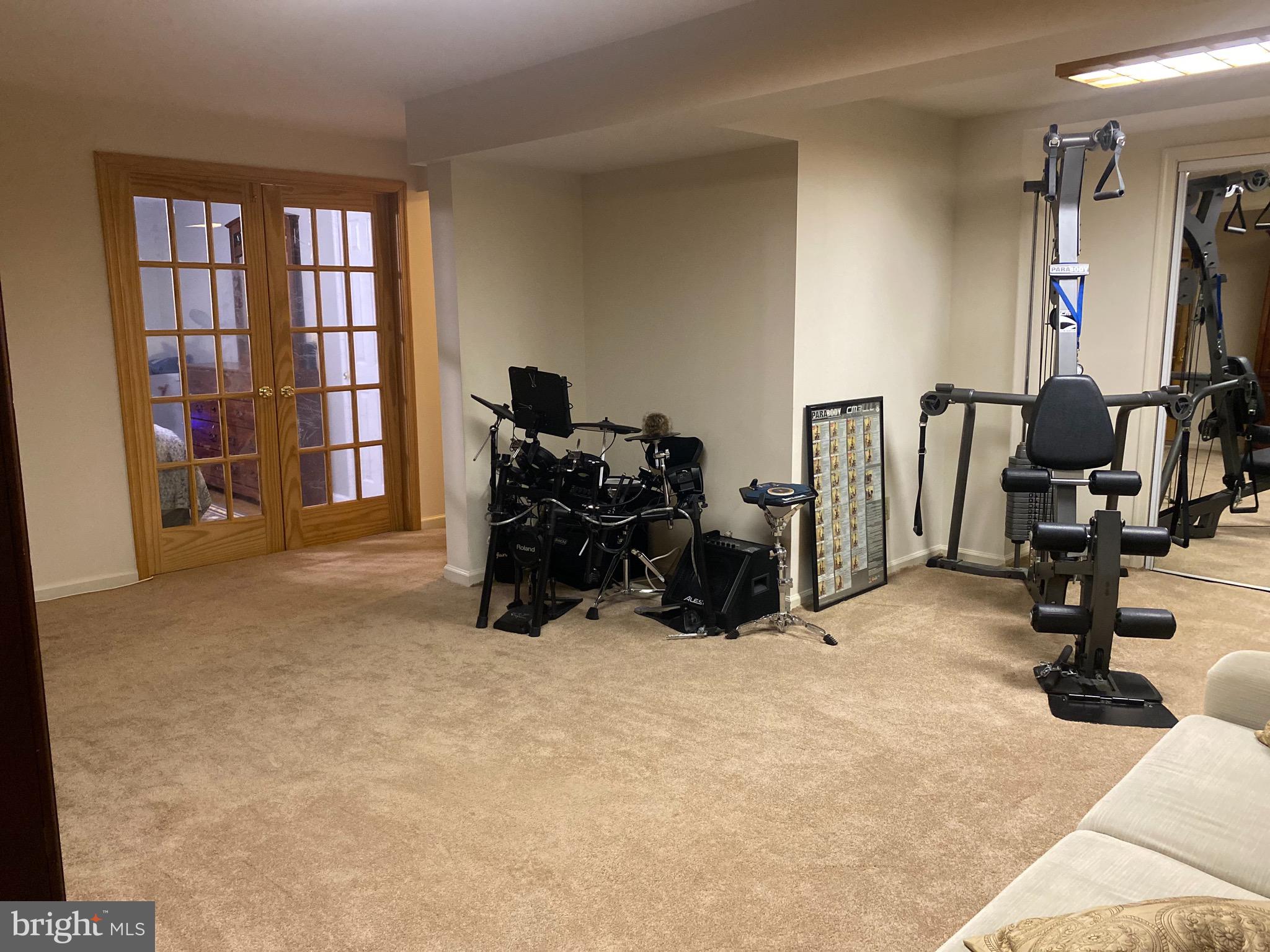 LAKE RIDGE - Residential