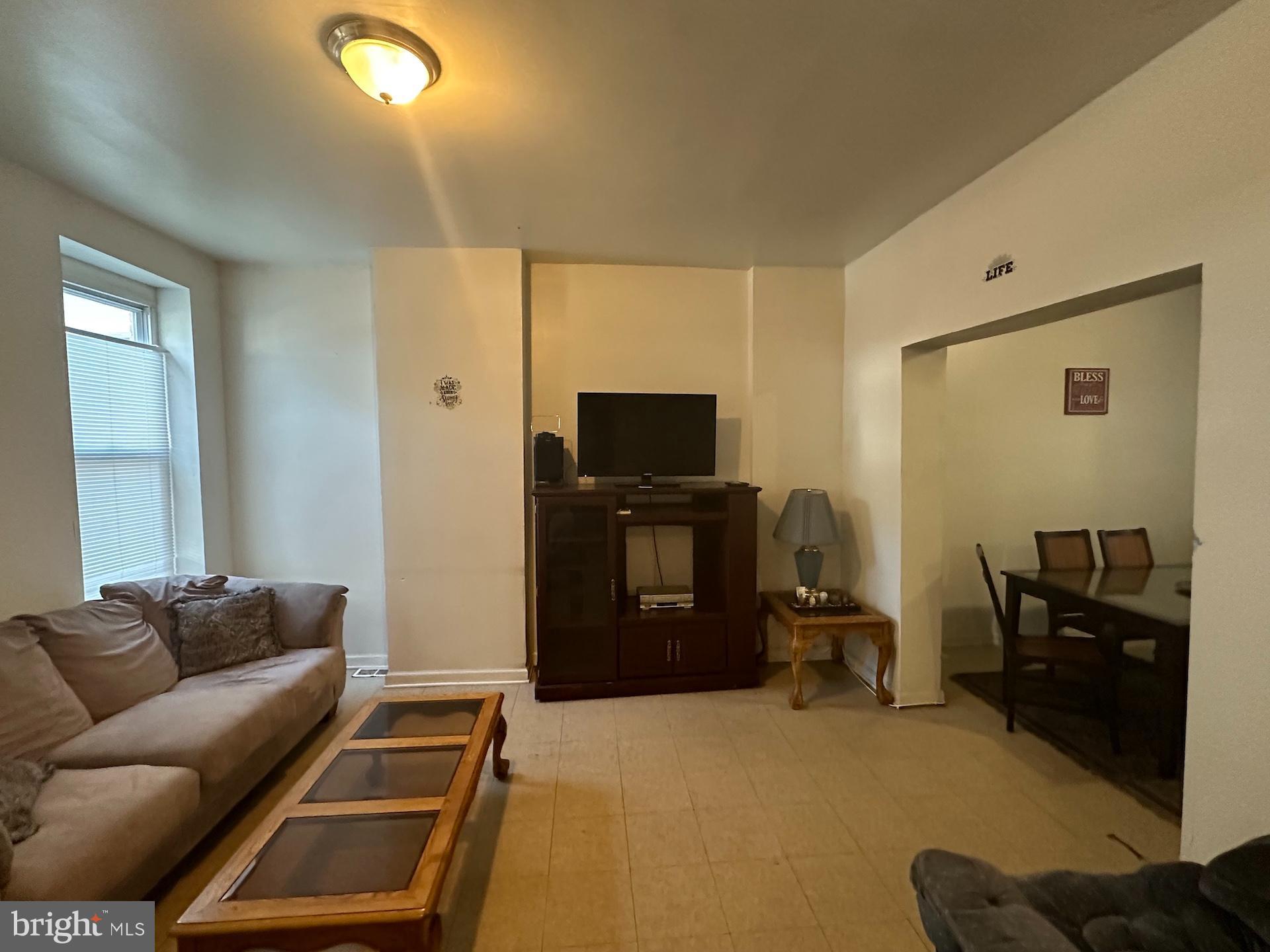 3926 RIDGEWOOD AVENUE