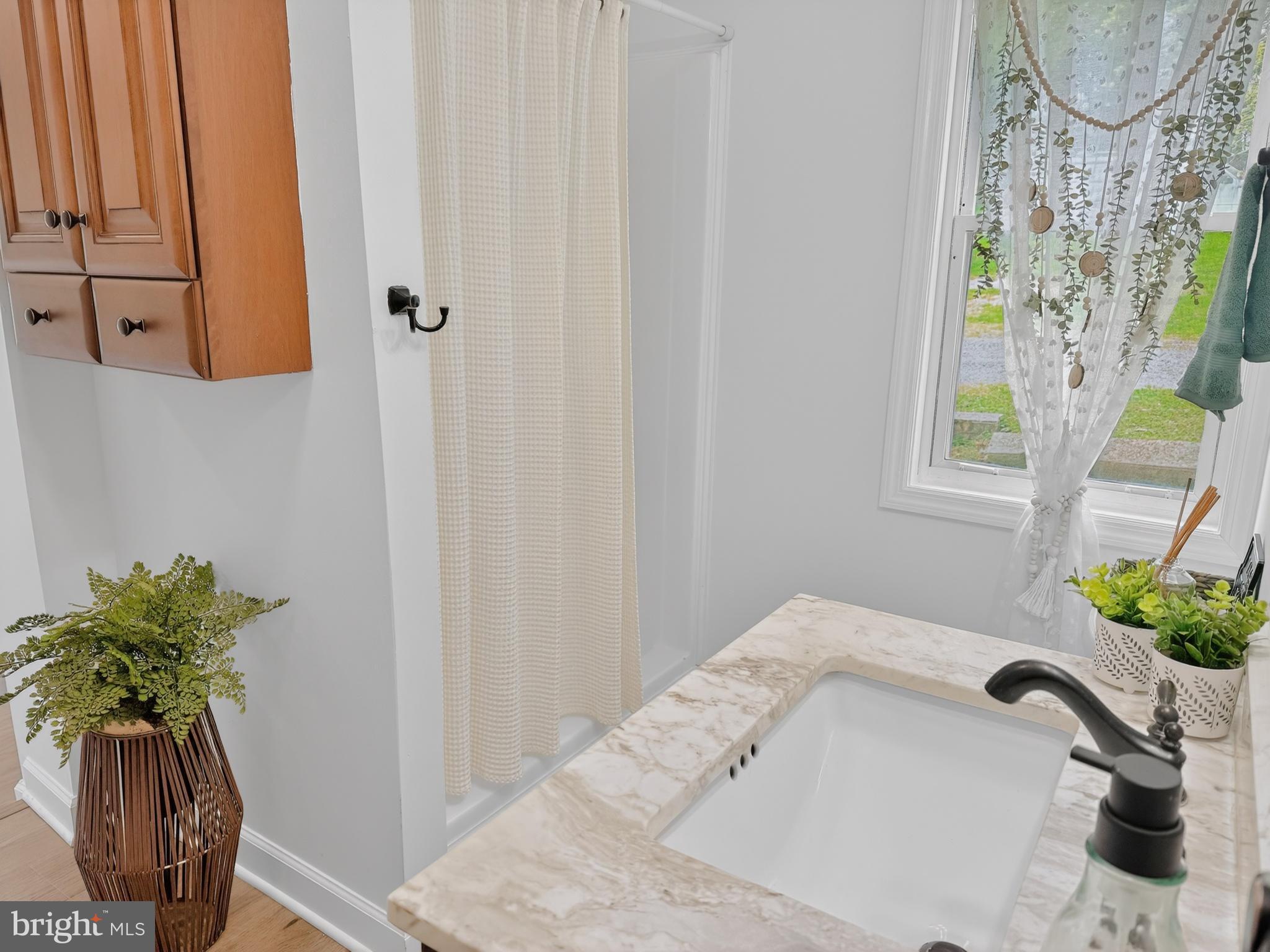 KINGSVILLE - Residential