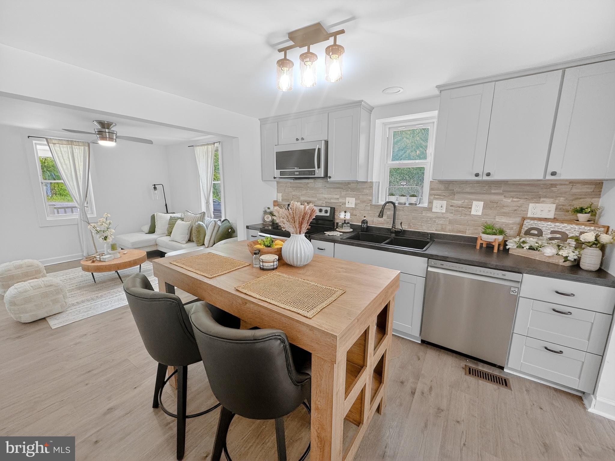 KINGSVILLE - Residential