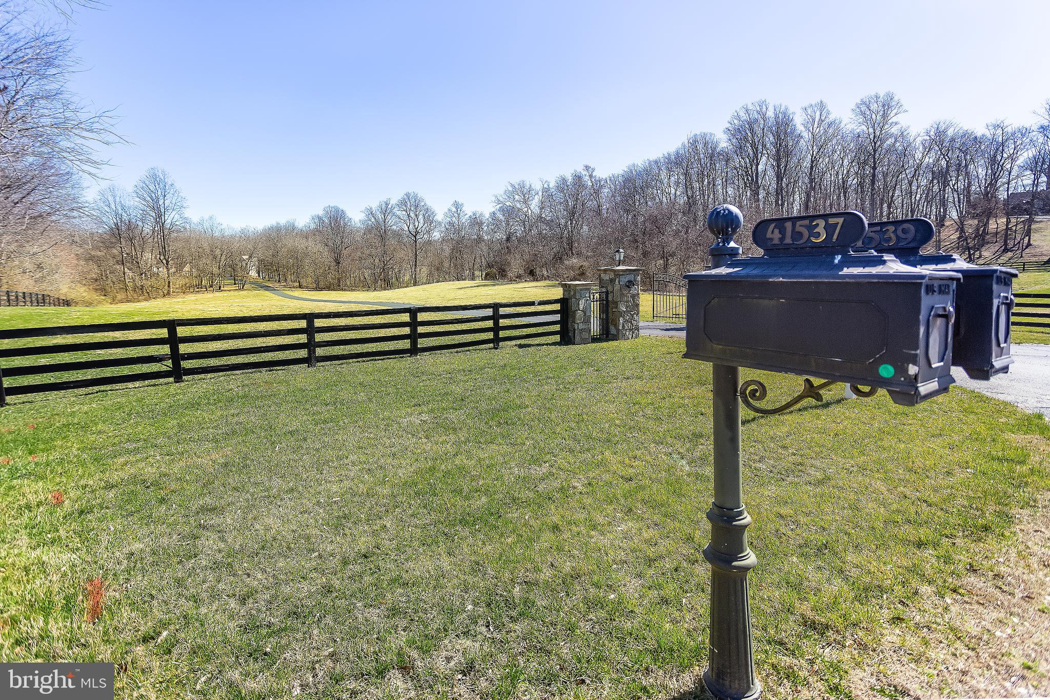 RED CEDAR - Residential