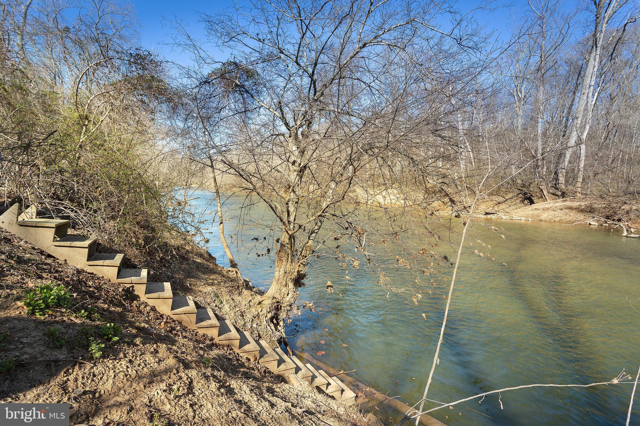 RED CEDAR - Residential