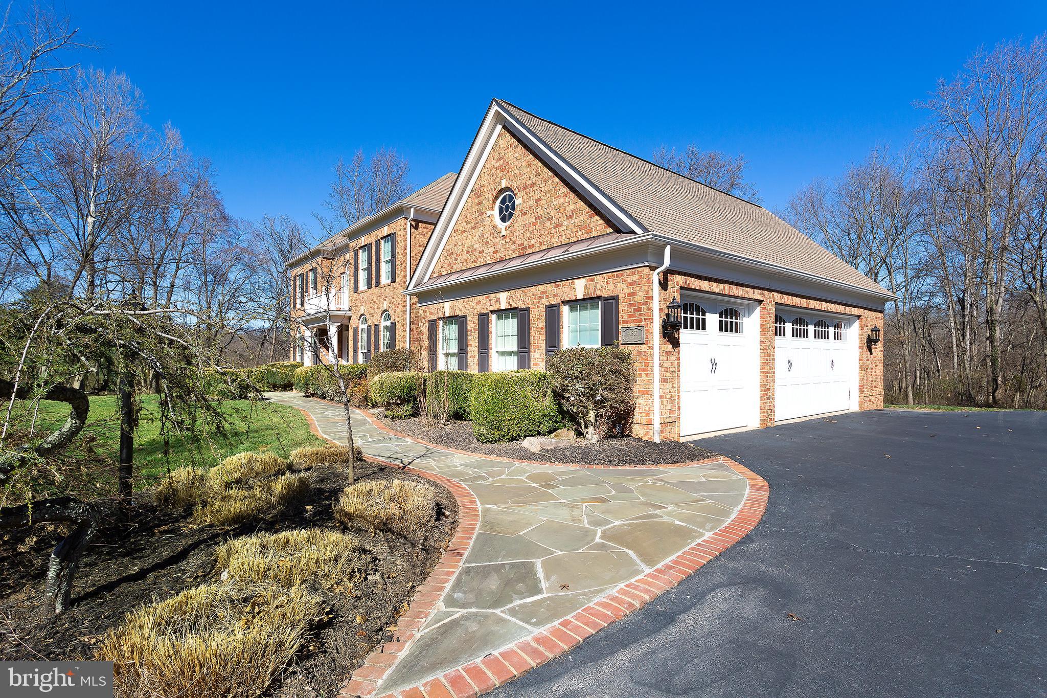 RED CEDAR - Residential